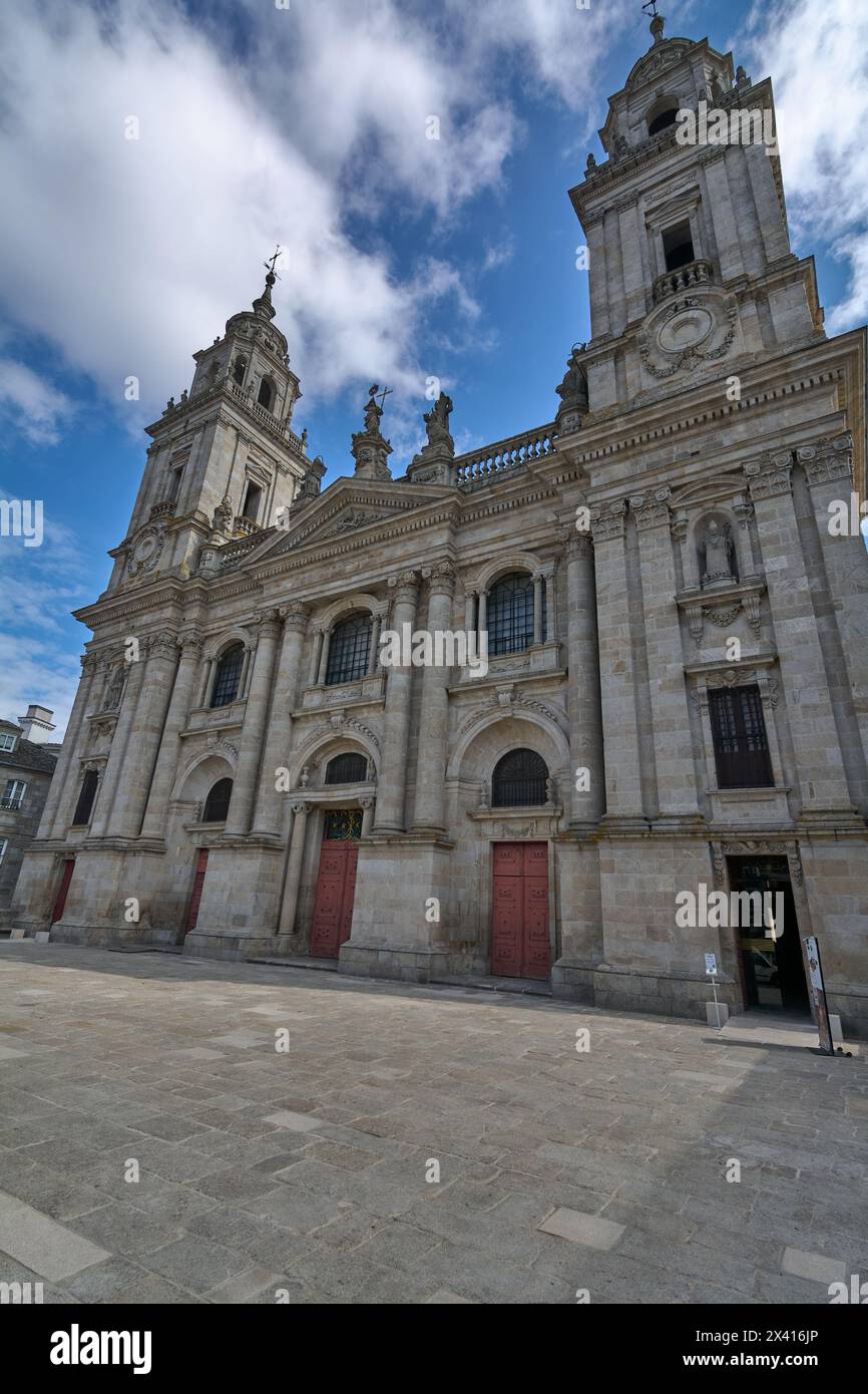 Lugo, Spagna - 29 aprile 2024: La Vergine dei grandi occhi, protettrice della città. Cattedrale di Lugo. Foto Stock