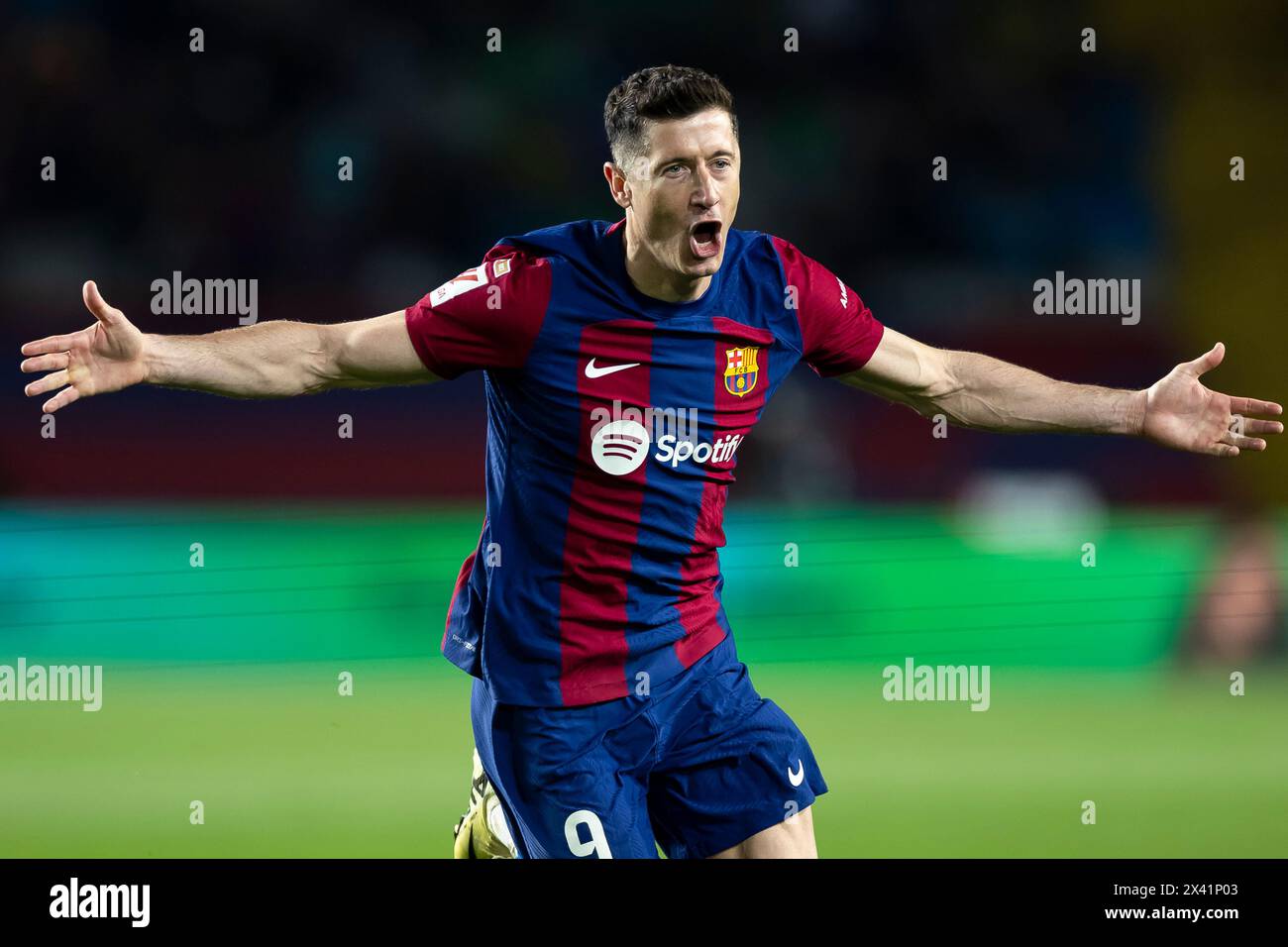 Barcellona, Spagna. 29 aprile 2024. BARCELLONA, SPAGNA - APRILE 29: Robert Lewandowski dell'FC Barcelona celebra un gol durante la partita Liga EA Sports tra FC Barcelona e Valencia CF all'Estadi Olimpic Lluis Companys il 29 aprile 2024 a Barcellona, Spagna crediti: DAX Images/Alamy Live News Foto Stock
