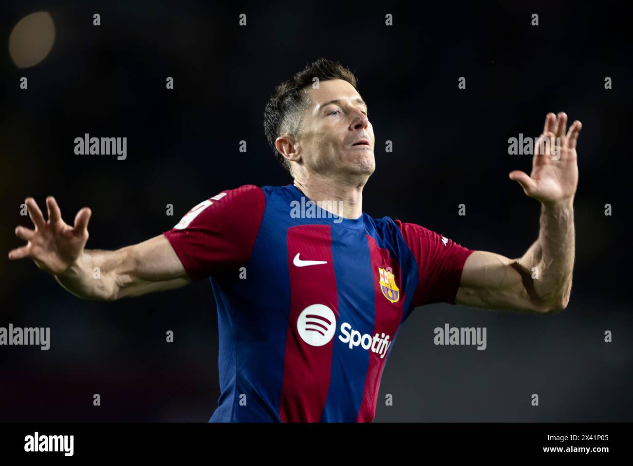 Barcellona, Spagna. 29 aprile 2024. BARCELLONA, SPAGNA - APRILE 29: Robert Lewandowski dell'FC Barcelona celebra un gol durante la partita Liga EA Sports tra FC Barcelona e Valencia CF all'Estadi Olimpic Lluis Companys il 29 aprile 2024 a Barcellona, Spagna crediti: DAX Images/Alamy Live News Foto Stock