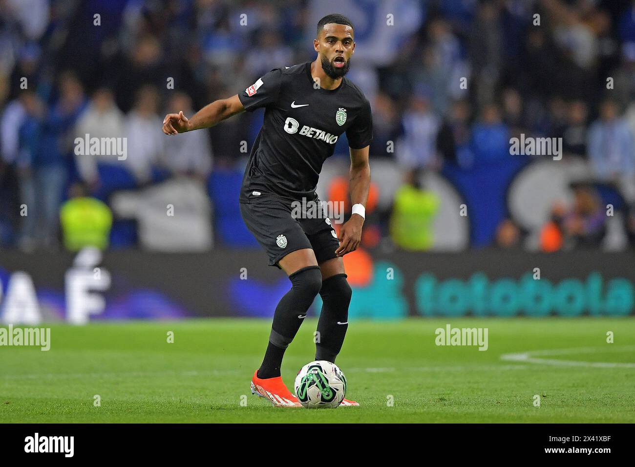 28 aprile 2024: Dragon Stadium, Lisbona, Porugal. Campionato portoghese di calcio Porto contro Sporting: Jeremiah St. Juste di Sporting Foto Stock