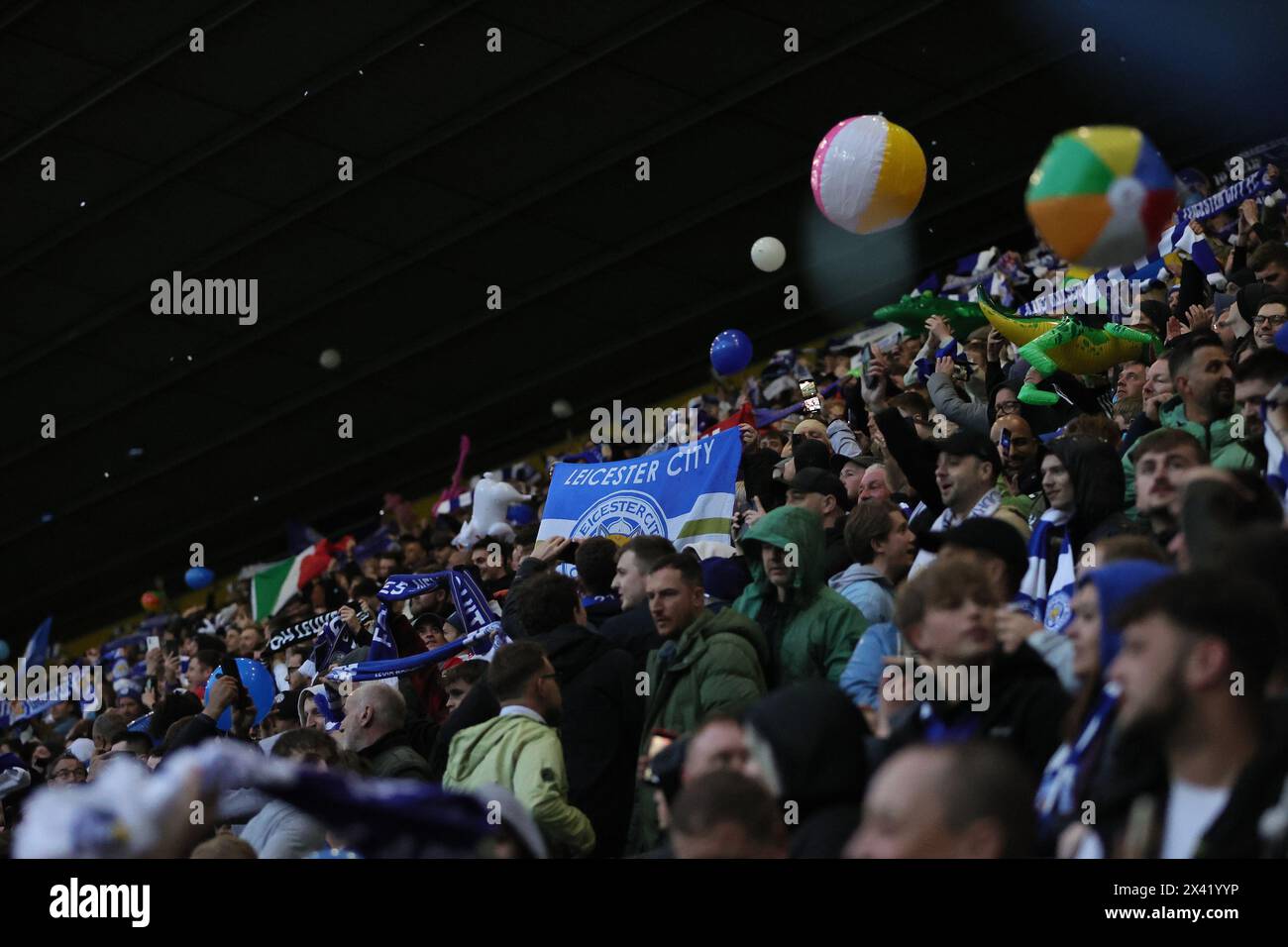 Deepdale, Preston lunedì 29 aprile 2024. Tifosi del Leicester durante il match del Campionato Sky Bet tra Preston North End e Leicester City a Deepdale, Preston, lunedì 29 aprile 2024. (Foto: James Holyoak | mi News) crediti: MI News & Sport /Alamy Live News Foto Stock