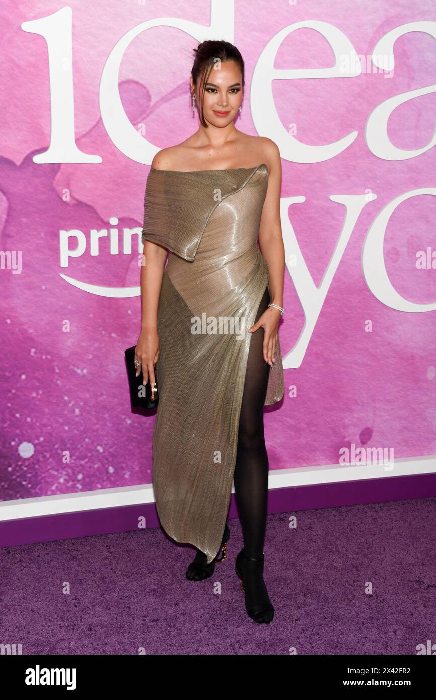 New York, Stati Uniti. 29 aprile 2024. Catriona Gray partecipa alla première di idea of You al Lincoln Center di New York, NY il 29 aprile 2024. (Foto di Efren Landaos/Sipa USA) credito: SIPA USA/Alamy Live News Foto Stock