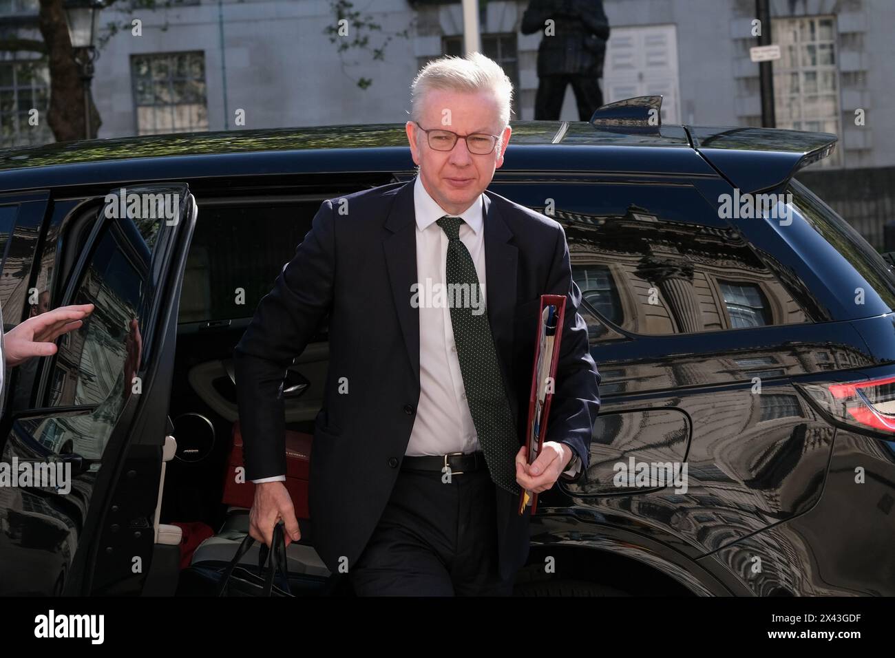 Londra, Regno Unito, 30 aprile 2024. Michael Gove, Levelling Up, Housing and Communities Ministro arriva all'Ufficio del Gabinetto. Credito: Fotografia dell'undicesima ora/Alamy Live News Foto Stock