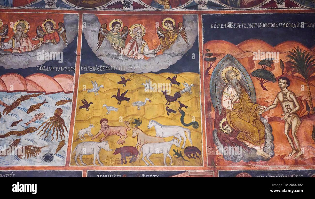 Affresco che raffigura il battesimo di Gesù con animali e uccelli in un vivace paesaggio fluviale, la chiesa di Panagia, la chiesa di Santa Maria, il villaggio di Lindos, Rodi Foto Stock