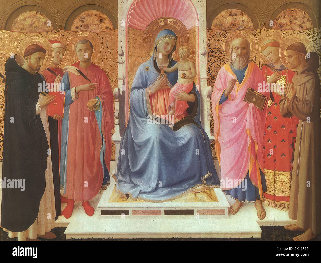 ANGELICO, fra (nato ca. 1400, Vicchio nel Mugello, d. 1455, Roma) Pala Annalena 1437-40 Tempera su legno, 180 x 202 cm Museo di San Marco, Firenze il dipinto prende il nome dalla sua posizione originale, il Convento di San Vincenzo d'Annalena, fondato da Annalena Malatesta. *** Parole chiave: ************* Autore: ANGELICO, fra titolo: Annalena Pala Time-line: 1401-1450 Scuola: Italian form: Painting Type: Religious Foto Stock