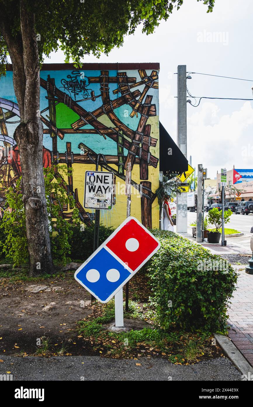 Dominos Pizza, 1575 SW 8th St, Little Havana, Miami, Florida, Stati Uniti Foto Stock