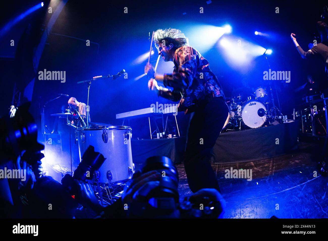 Milano, Italia. 15 gennaio 2024. Frederik Rabe dei Giant Rooks si esibisce dal vivo al Santeria di Milano, il 10 gennaio 2024. (Foto di Mairo Cinquetti/NurPhoto) credito: NurPhoto SRL/Alamy Live News Foto Stock