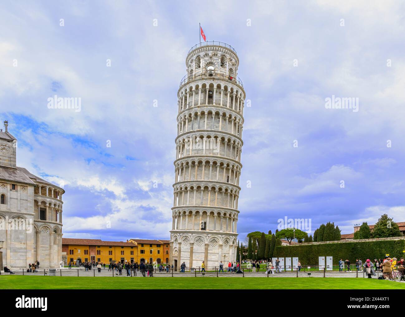 Torre Pendente di Pisa, Torre di Pisa. Il campanile nel XII secolo era inclinato di 4°. Nel 1900 era di 5,5°. ora è stabilizzato a meno di 4°. Foto Stock