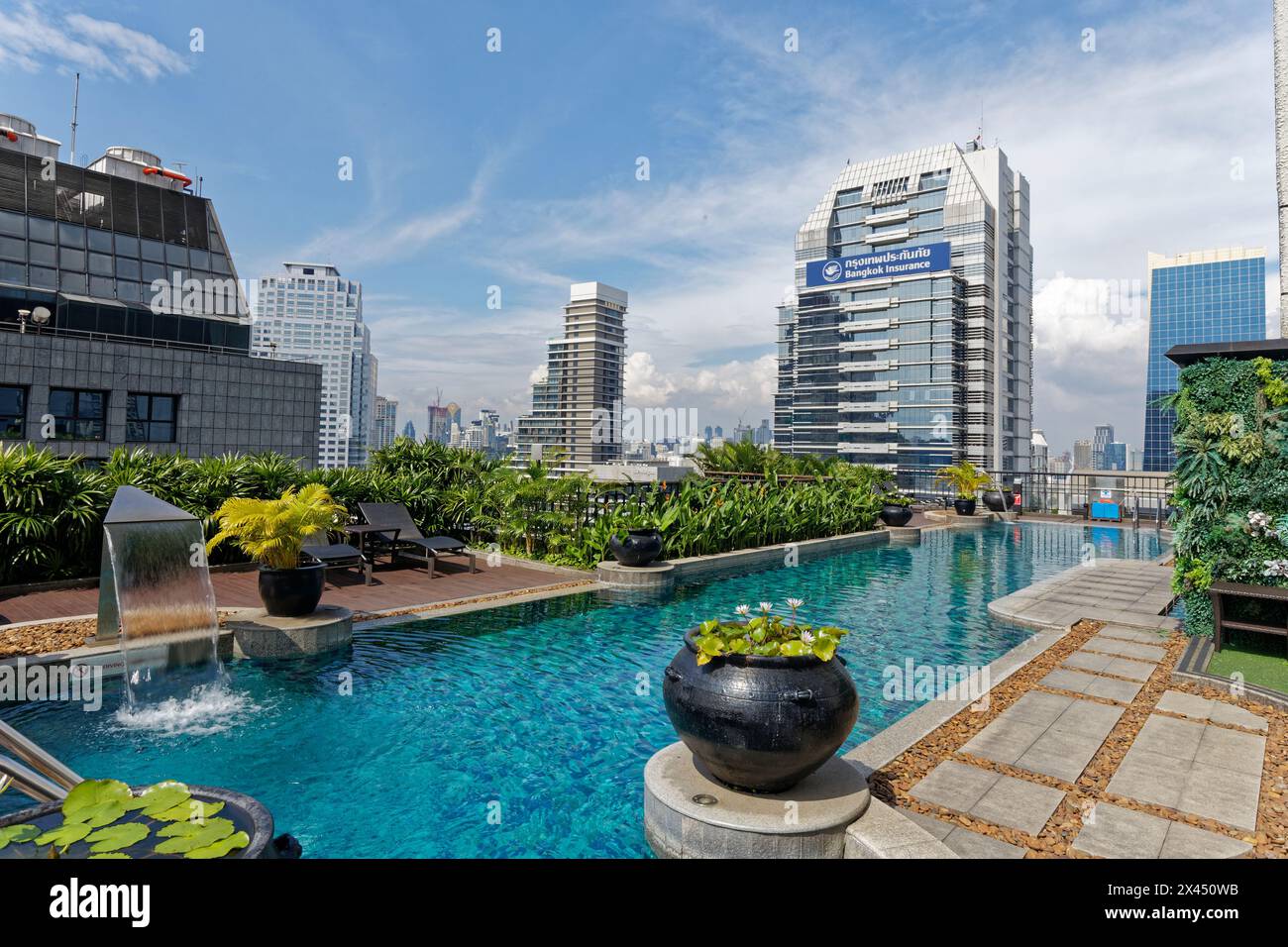 Swimming Pook, Banyan Tree Hotel, Bangkok, Thailandia Foto Stock