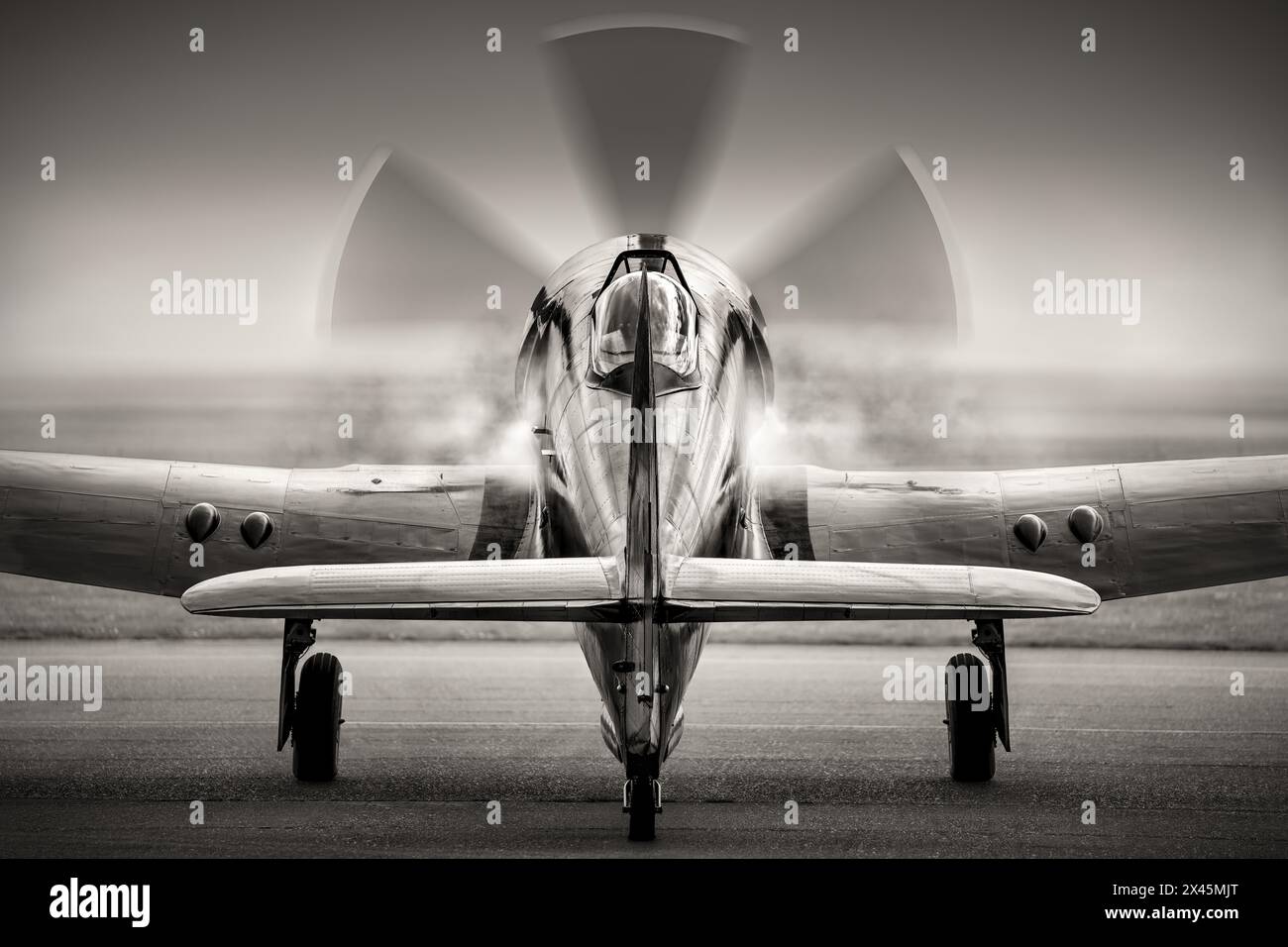 avviamento del motore di un velivolo storico Foto Stock