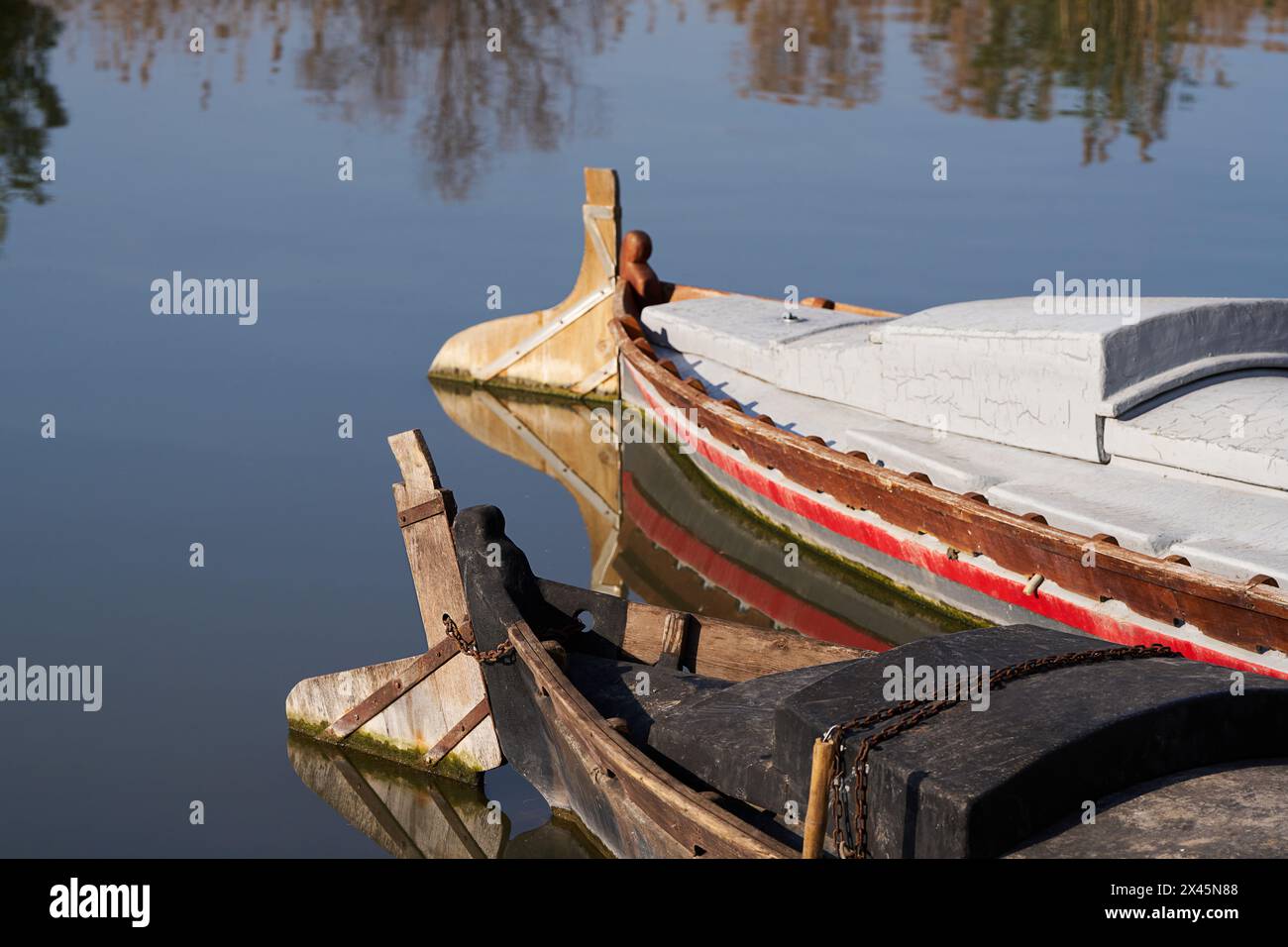 Due barche albufera note anche come Albuferenc o barca levantina Foto Stock