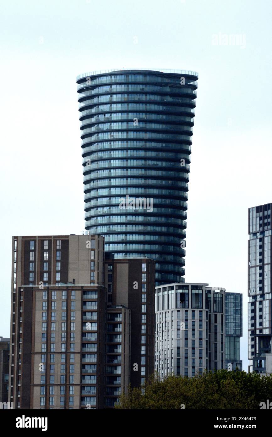 Crossharbour Plaza, Isle of Dogs. Londra Foto Stock