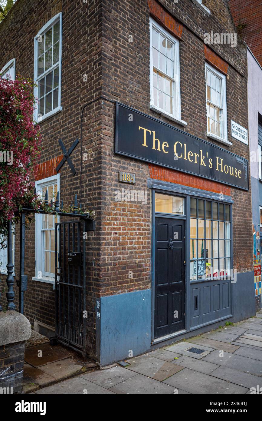 La Clerks House Shoreditch London. La Clerk's House è un edificio classificato di grado II risalente al 1735. Si crede che in passato fosse una casa di guardia. Foto Stock