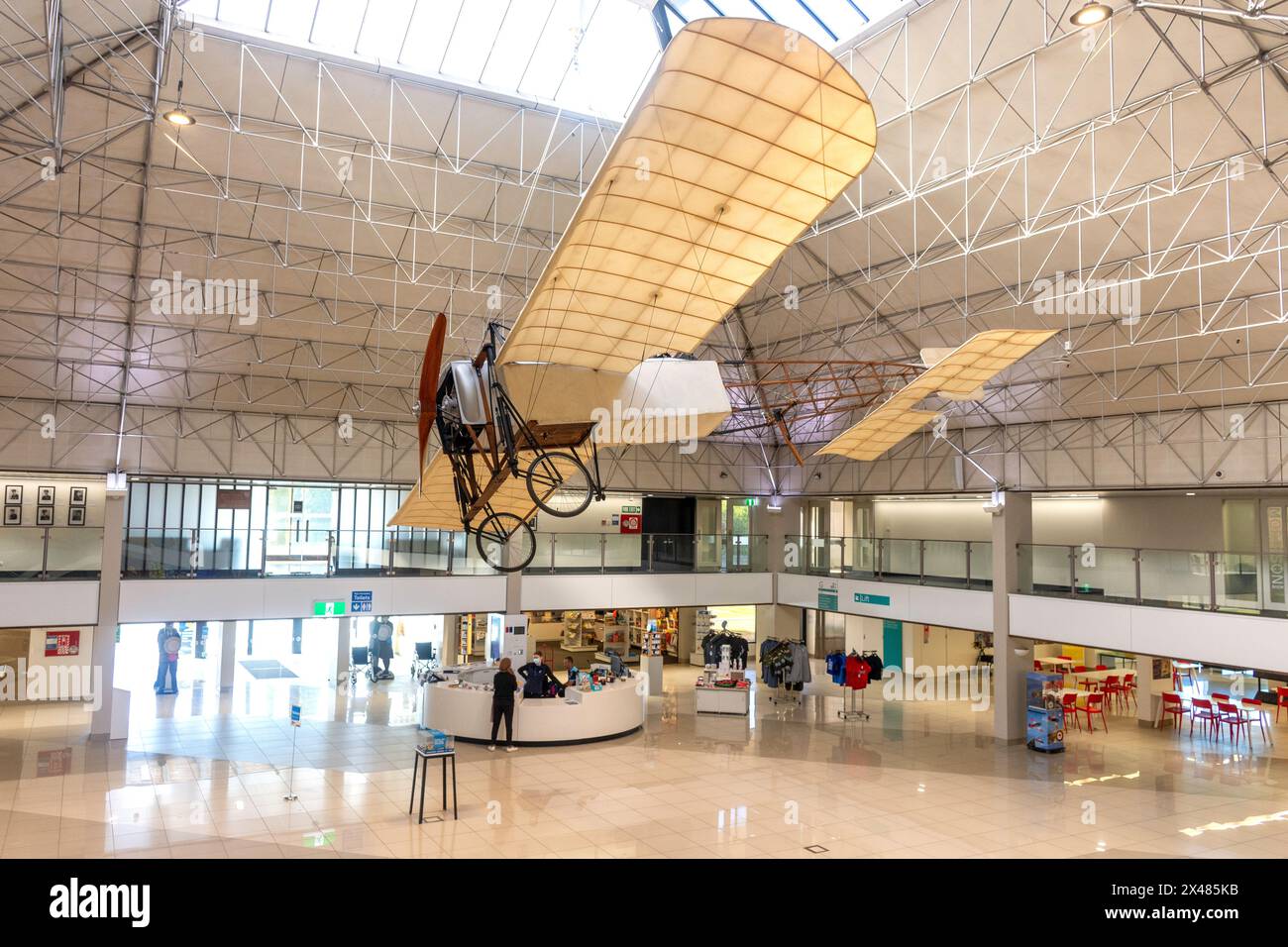 Pioneer Aircraft in foyer of Air Force Museum of New Zealand, Harvard Avenue, Wigram, Christchurch (Ōtautahi), Canterbury, nuova Zelanda Foto Stock