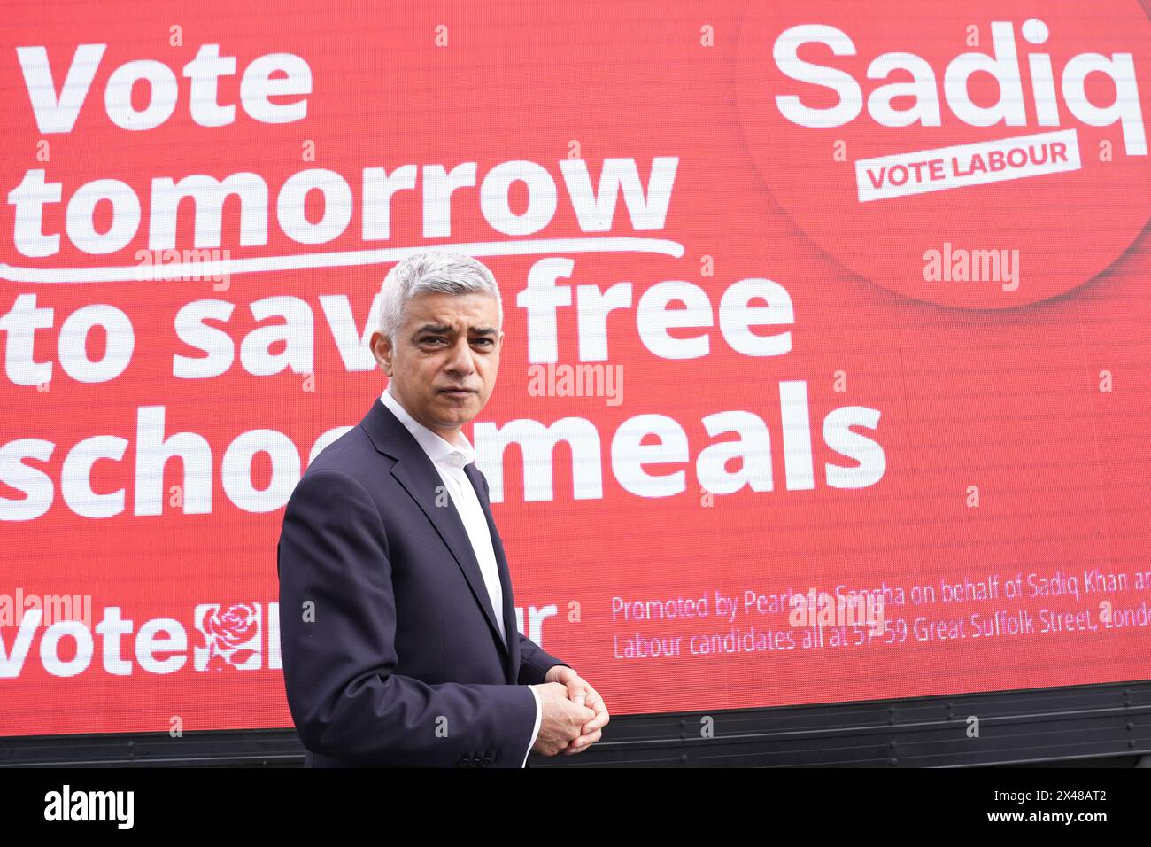 L'attuale sindaco di Londra e candidato del partito laburista Sadiq Khan al lancio di un furgone pubblicitario per la sua campagna in vista delle elezioni Mayoral di Londra di giovedì. Data foto: Mercoledì 1 maggio 2024. Foto Stock
