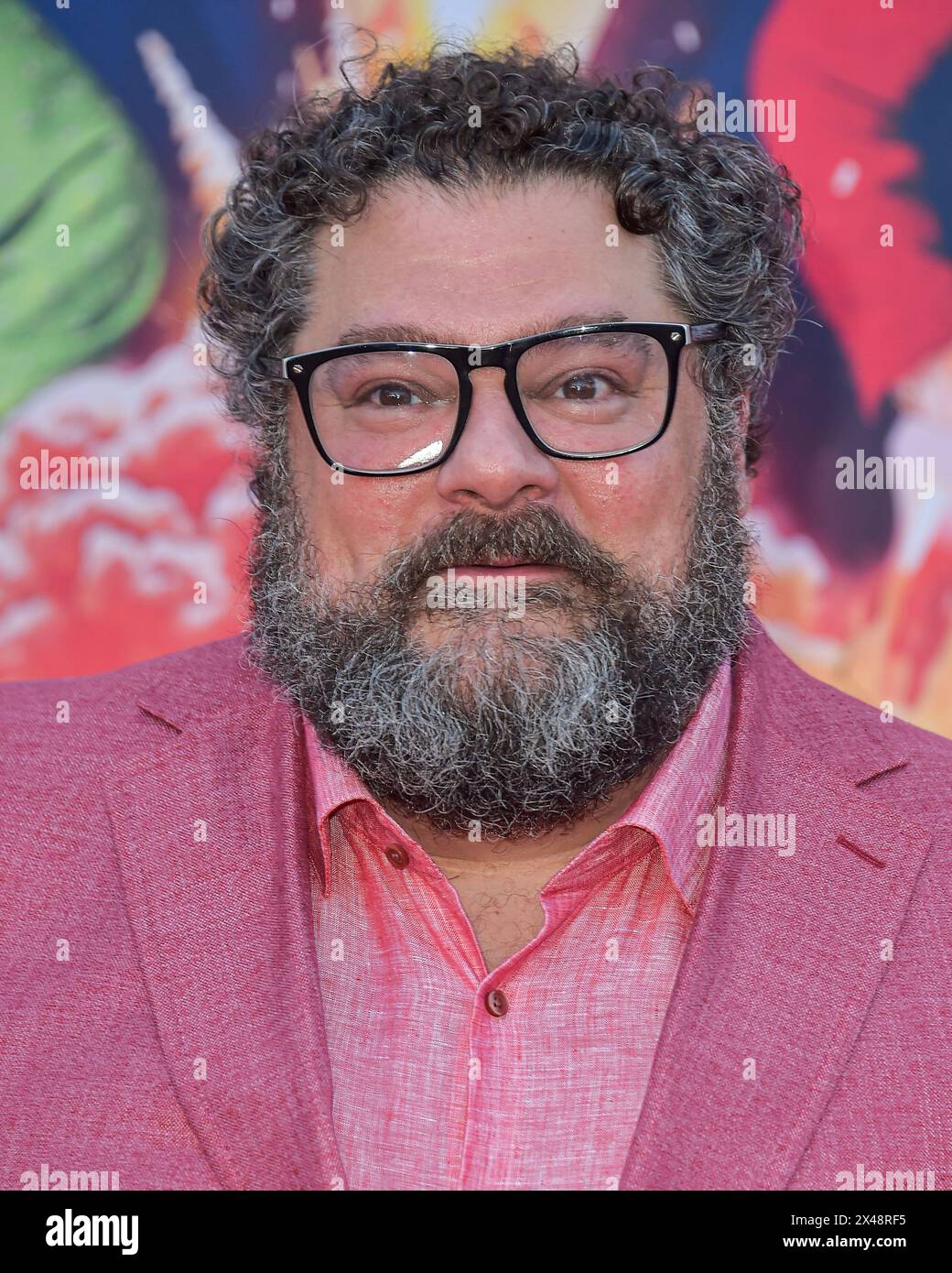 HOLLYWOOD, LOS ANGELES, CALIFORNIA, USA - APRILE 30: Bobby Moynihan arriva alla premiere di Los Angeles di "Unfrosted" di Netflix tenutasi all'Egyptian Theatre Hollywood il 30 aprile 2024 a Hollywood, Los Angeles, California, Stati Uniti. (Foto di Image Press Agency) Foto Stock