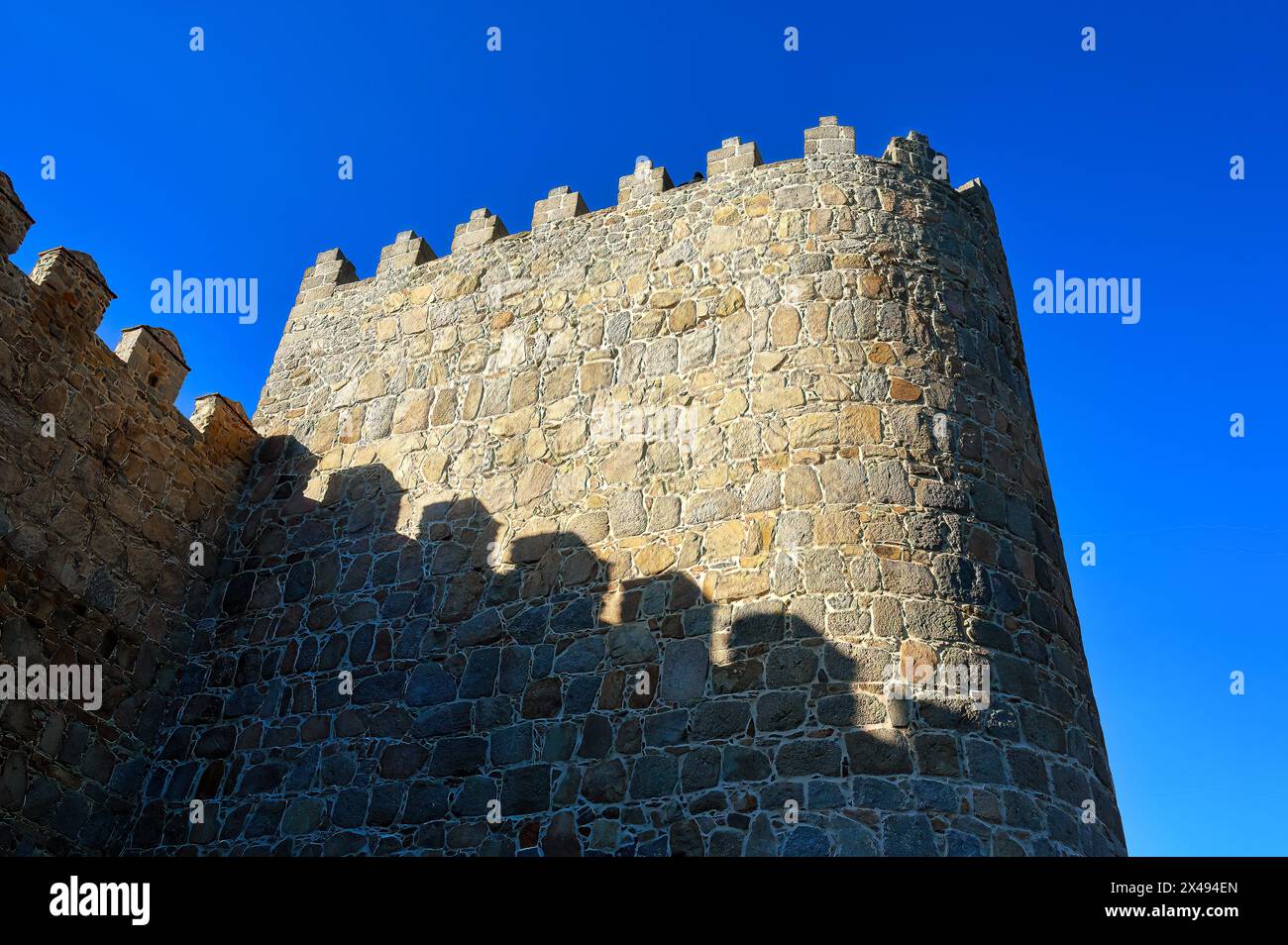 Avila fortificata che circonda le mura della città, Spagna Foto Stock