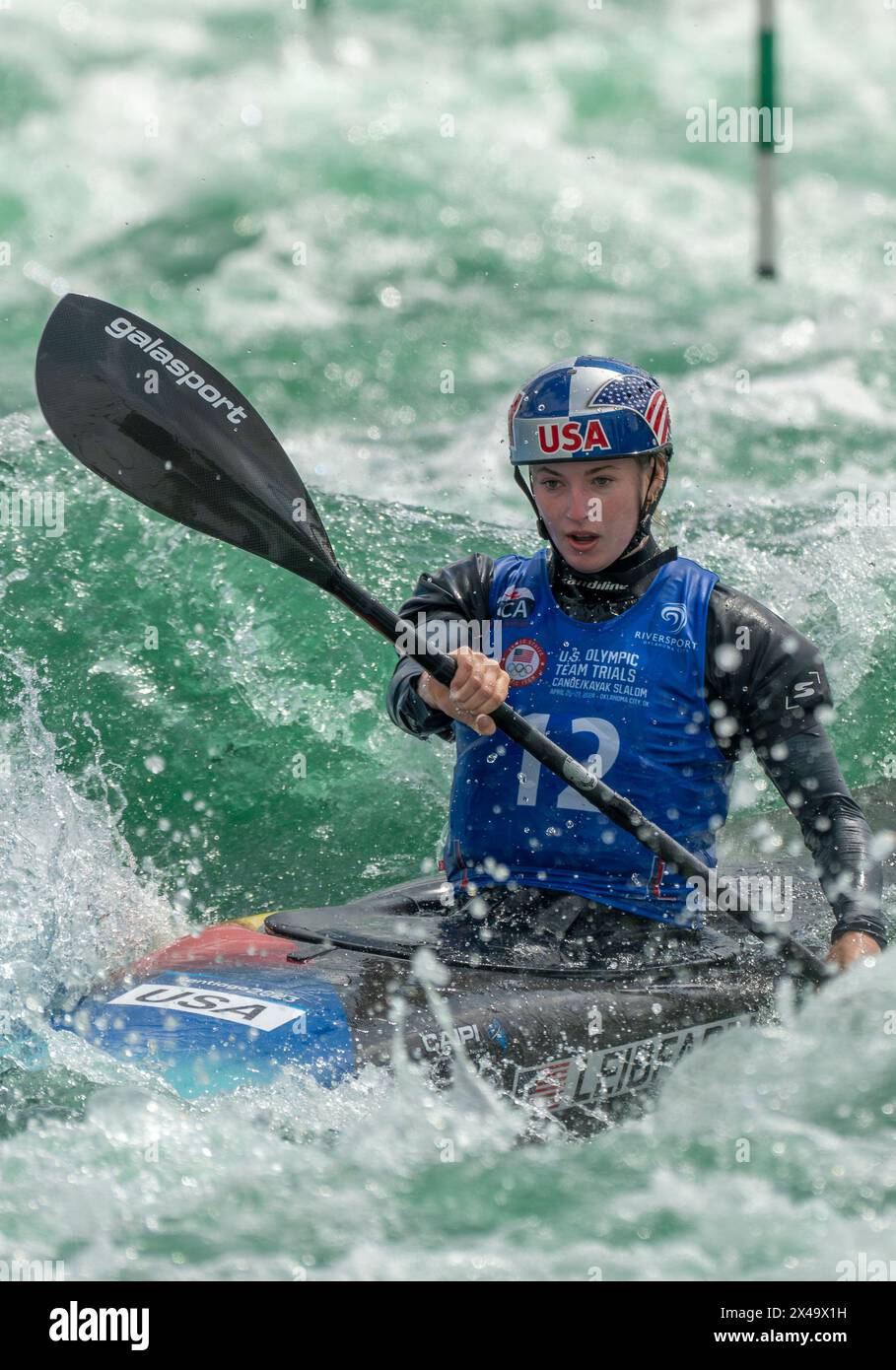 26 aprile 2024: Evy Leibfarth (12) durante gli US Olympic Womens kayak Team Trials a Riversport a Oklahoma City, OK. Foto Stock