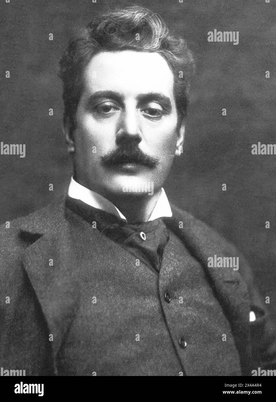 GIACOMO PUCCINI (1858-1924) compositore operistico italiano intorno al 1912 Foto Stock