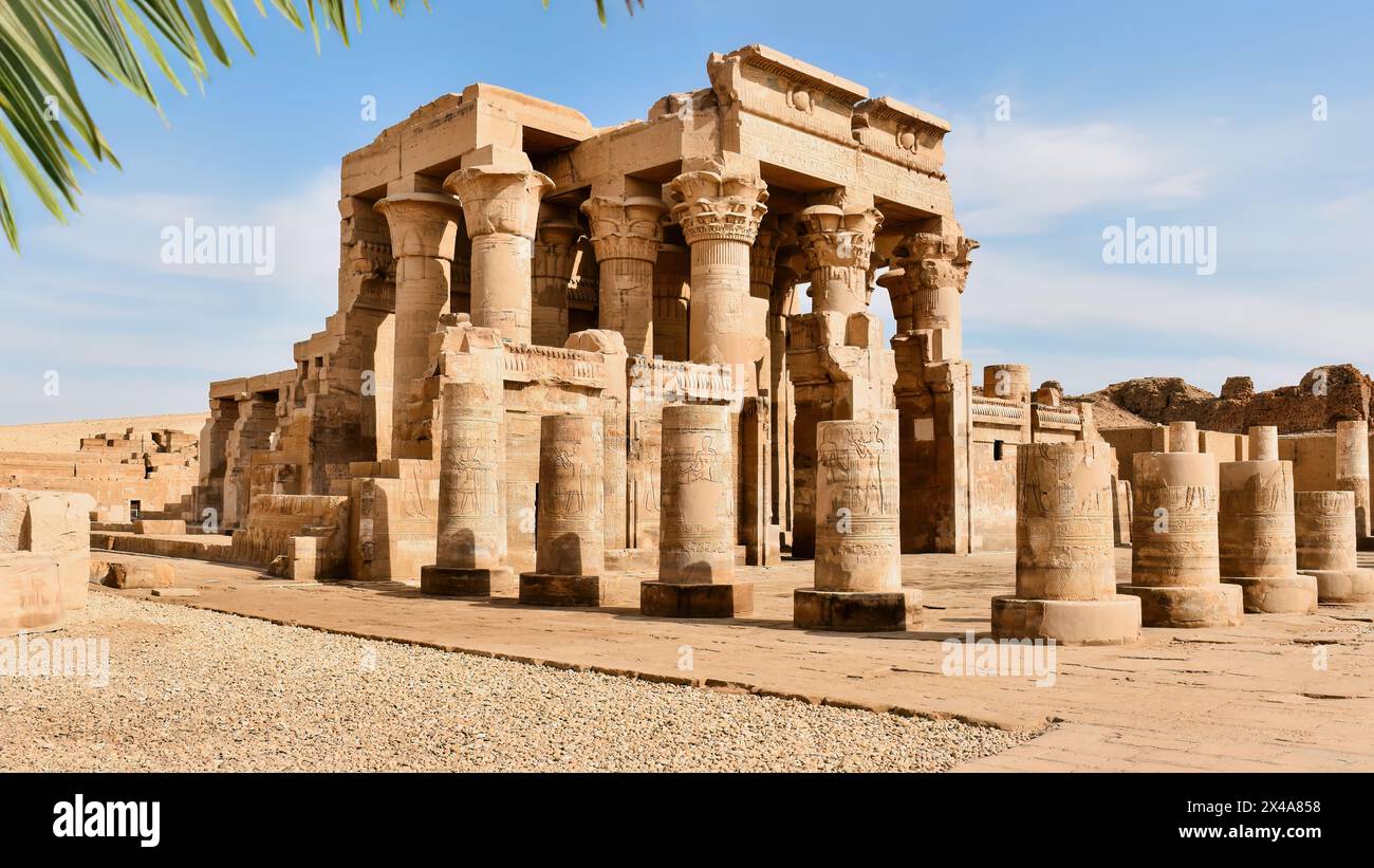 Una vista del Tempio di Kom Ombo, Governatorato di Assuan, Egitto. Foto Stock