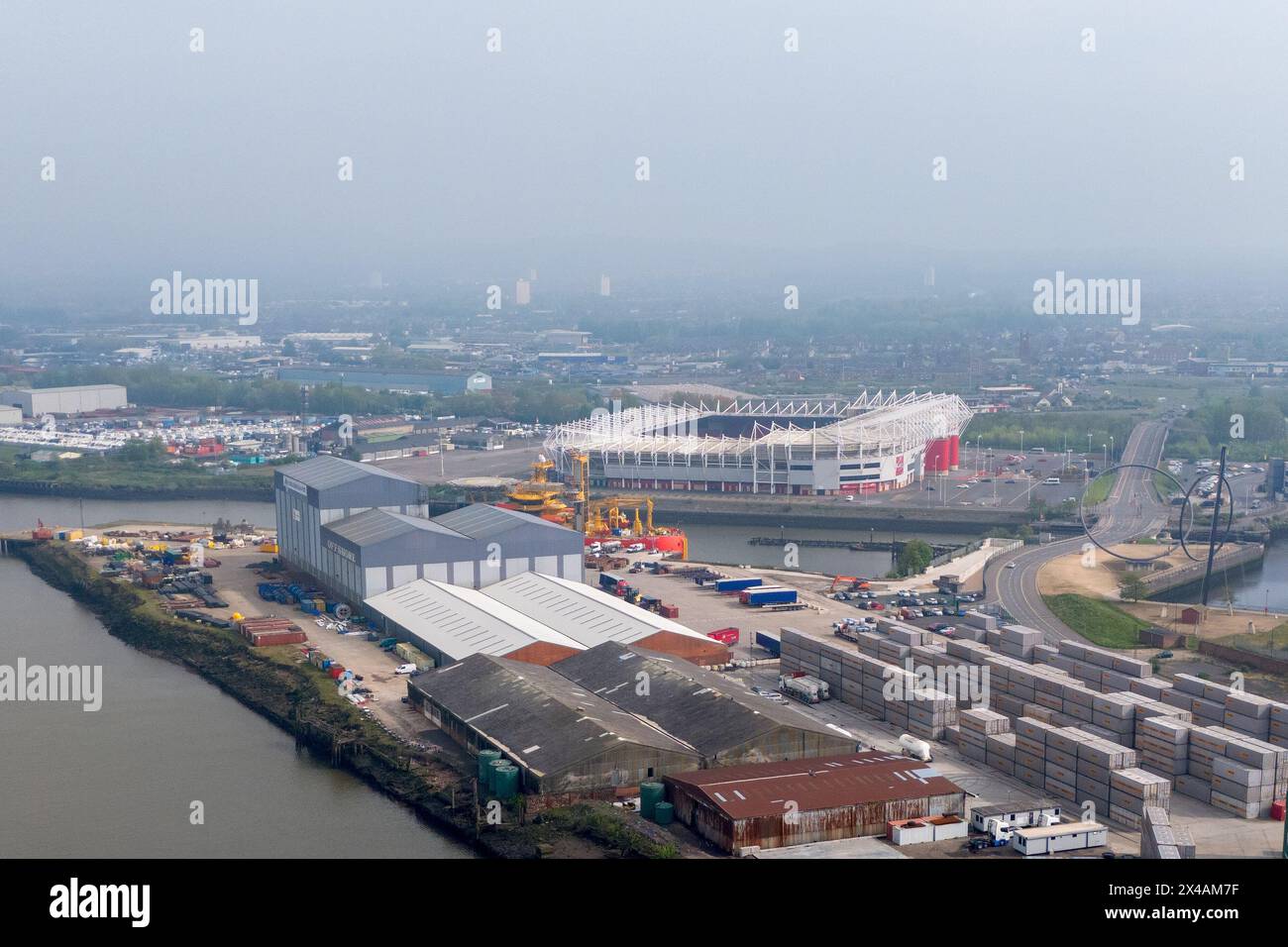 Una veduta aerea del Riverside Stadium, sede del Middlesbrough FC a Middlesbrough, North Yorkshire, Inghilterra, visto mercoledì 1 maggio 2024. (Foto: Mark Fletcher | mi News) crediti: MI News & Sport /Alamy Live News Foto Stock