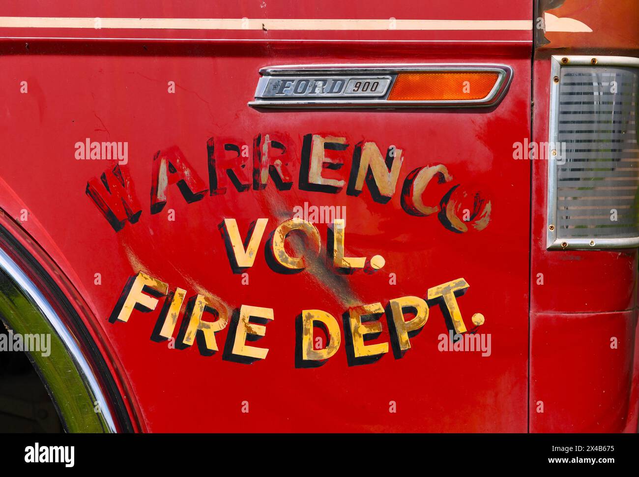 Un motore antincendio in pensione dalla contea di Warren, un servizio volontario dei vigili del fuoco a Nitta Yuma, Mississippi. Foto Stock