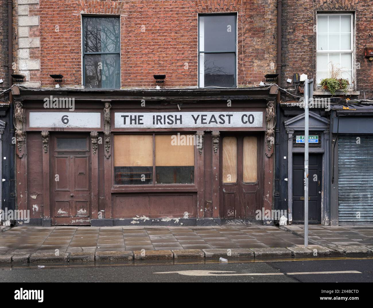 Vecchi magazzini in Irlanda Foto Stock