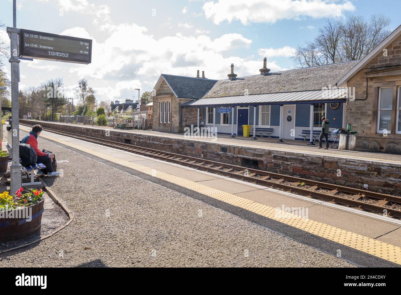 Stazione ferroviaria scozzese e ristorante Platform 1864 a Tain. Foto Stock