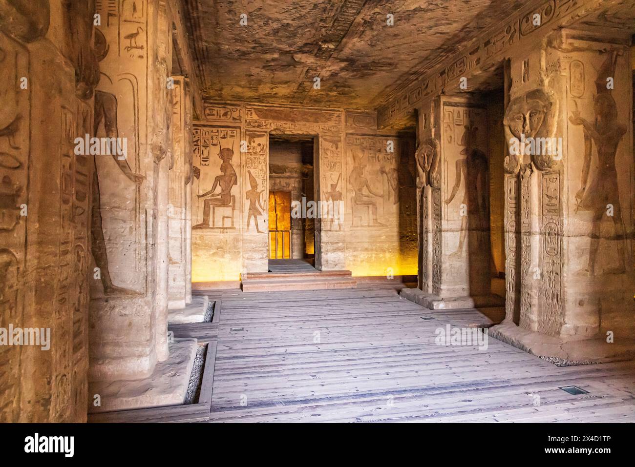 Abu Simbel, Assuan, Egitto. All'interno del piccolo Tempio di Ramses II (solo uso editoriale) Foto Stock