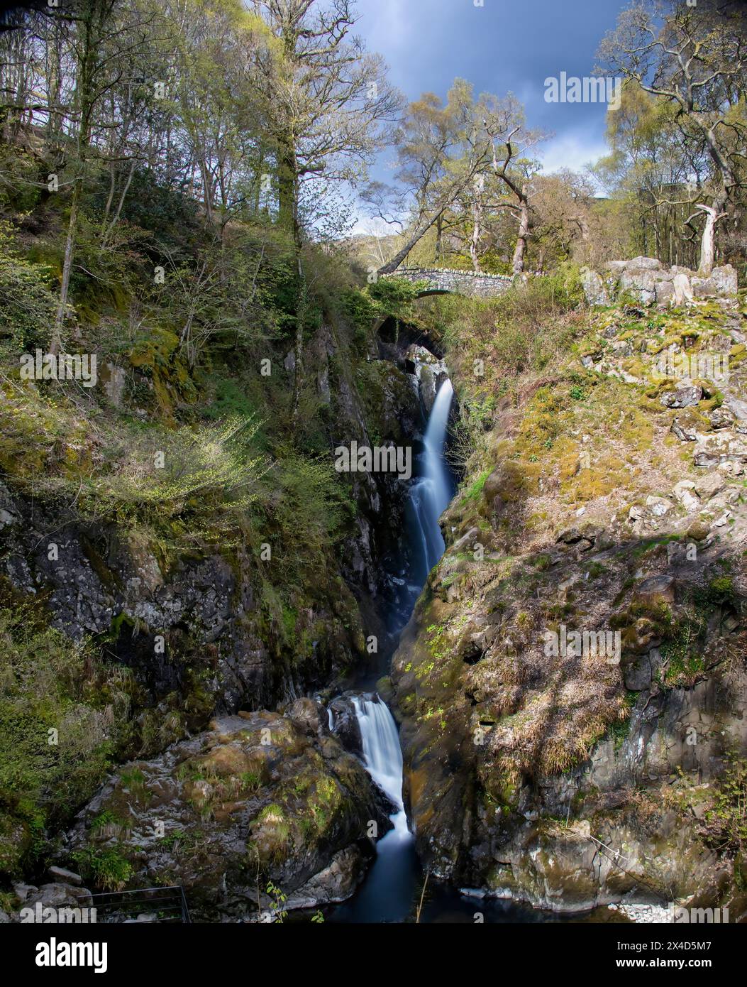 La cascata Aira Force vicino a Ullswater in Cumbria, Regno Unito Foto Stock