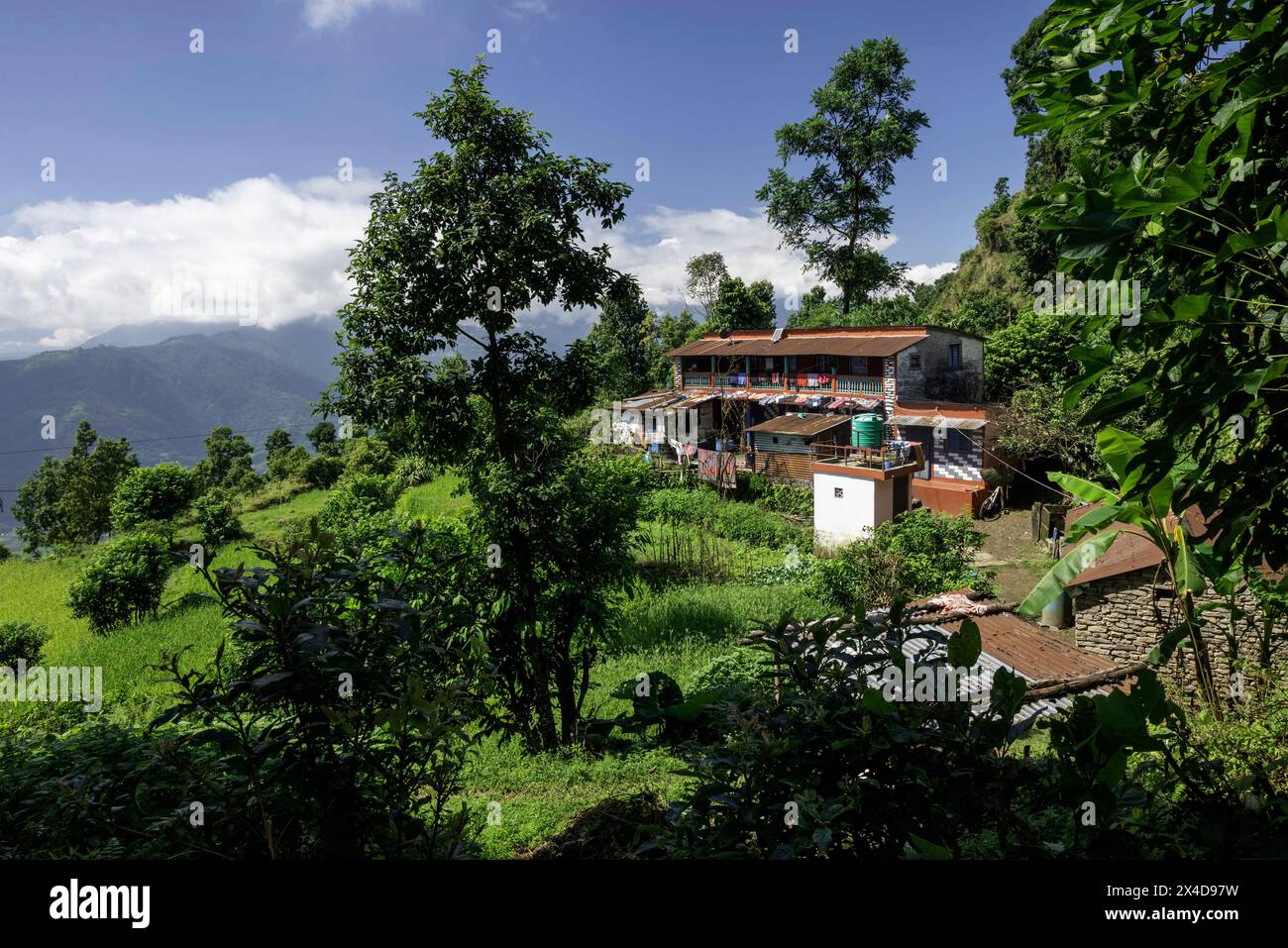 Nepal, casa sulla collina di Pokhara Foto Stock