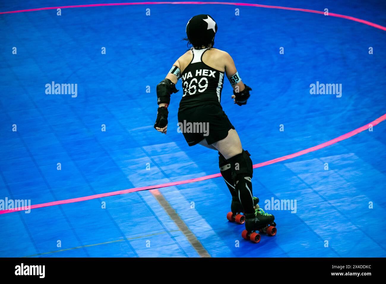 USA, New York, New York. Squadra di roller derby di Gotham Girls. (Solo per uso editoriale) Foto Stock