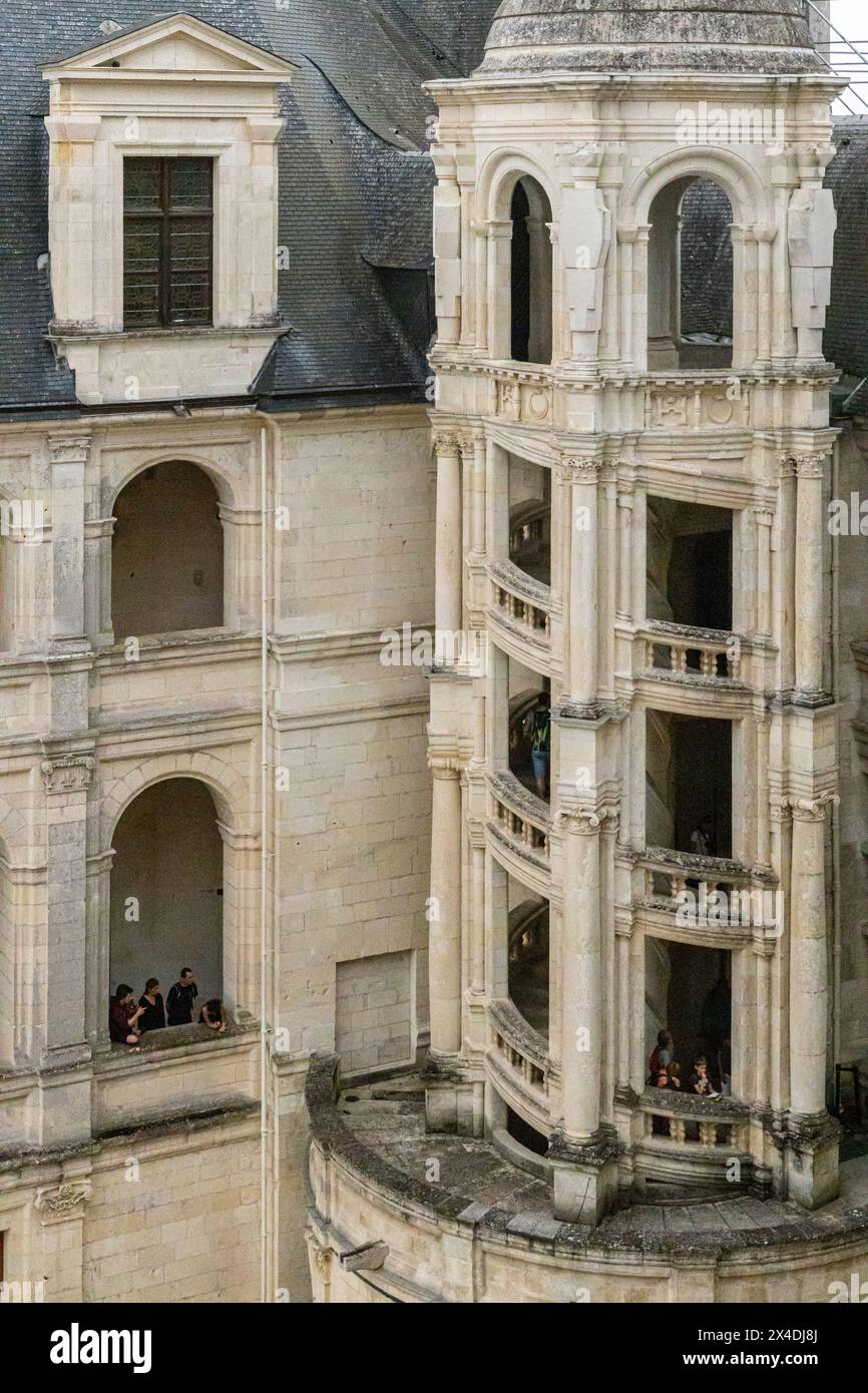 Costruite sul tetto dello Chateau Chambord nella Valle della Loira in Francia, queste torri si ispirano a Leonardo da Vinci. Foto Stock