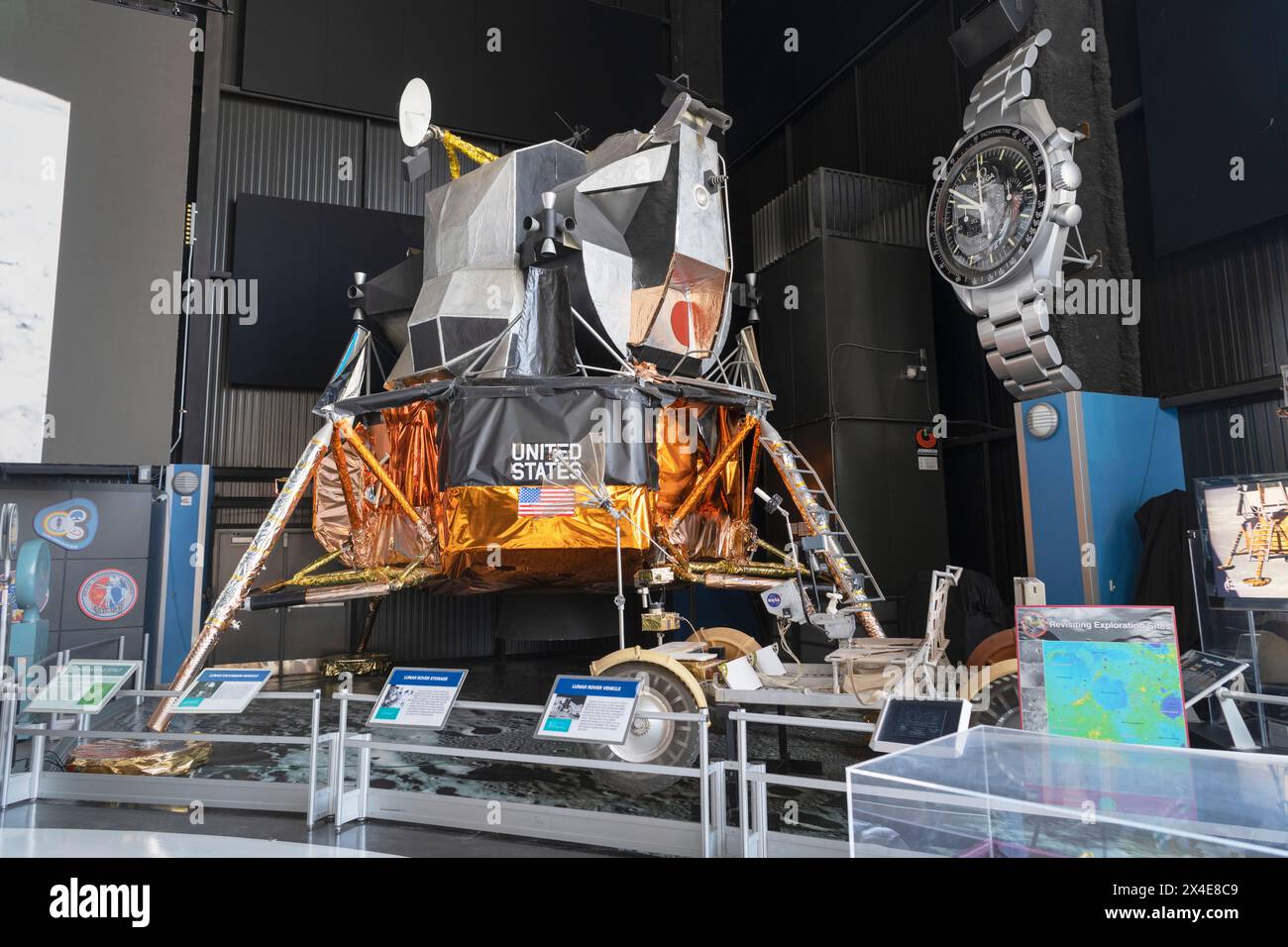 Modulo Lunar e Lunar Rover. Davidson Center for Space Exploration: Saturn V Hall. U.S. Space and Rocket Center, Huntsville, Alabama. Foto Stock