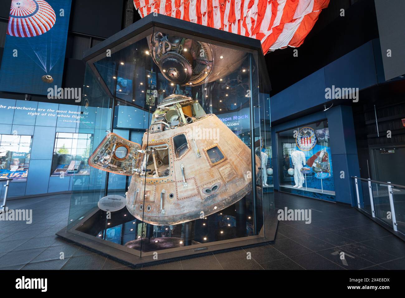 Modulo di comando Apollo 16. Davidson Center for Space Exploration: Saturn V Hall. U.S. Space and Rocket Center, Huntsville, Alabama. Foto Stock