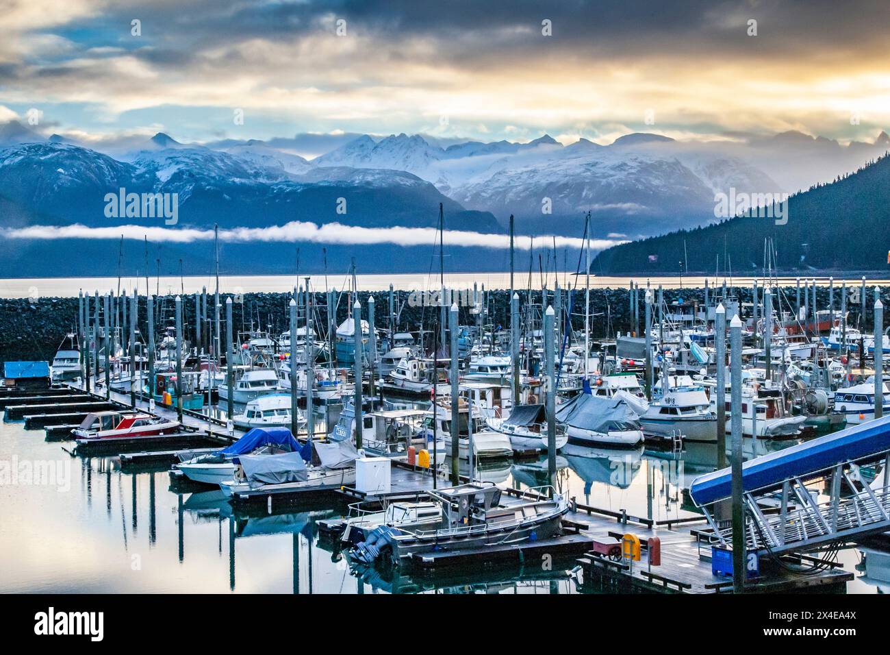 USA, Alaska, Haines. Barche ormeggiate nel porticciolo. Foto Stock