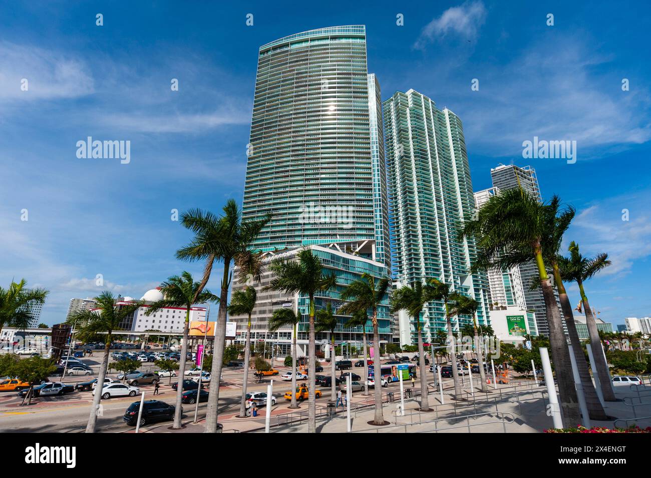 Una vista dei grattacieli lungo Biscayne Boulevard nel centro di Miami. Miami, Florida. Foto Stock