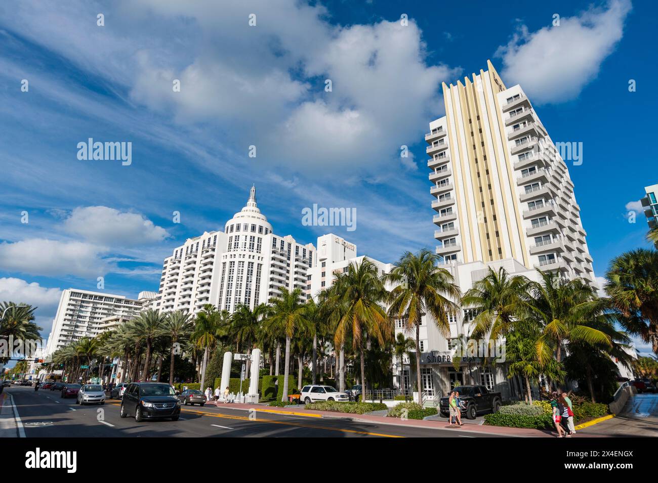 Loews Hotel e Royal Palm Hotel su Collins Avenue. South Beach, Miami Beach, Florida. (Solo per uso editoriale) Foto Stock