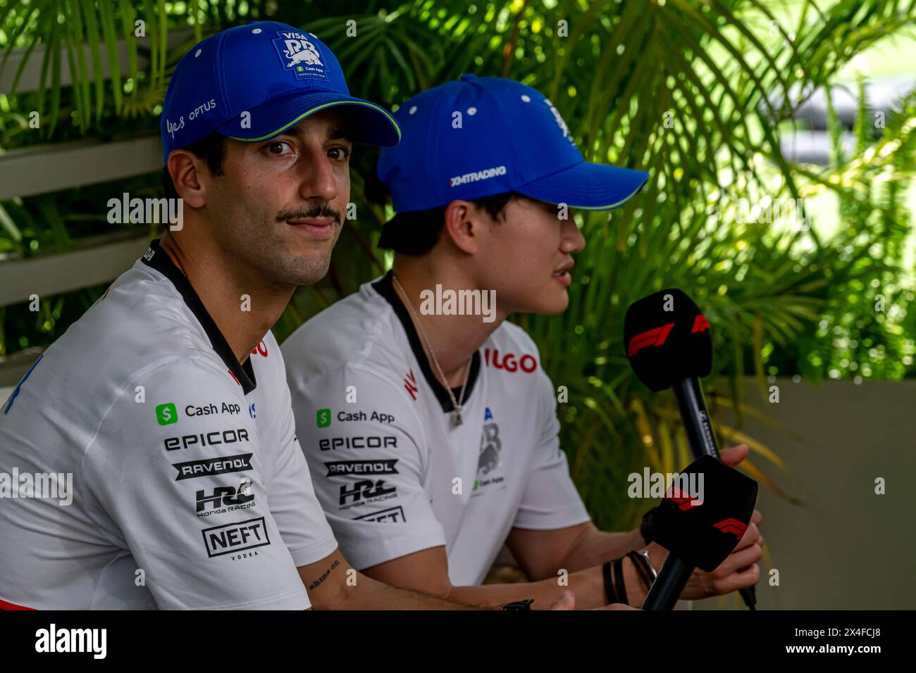 Miami, Stati Uniti, 2 maggio, Daniel Ricciardo, dall'Australia gareggia per Visa Cash App RB F1 Team. L'allestimento, round 06 del campionato di Formula 1 2024. Crediti: Michael Potts/Alamy Live News Foto Stock