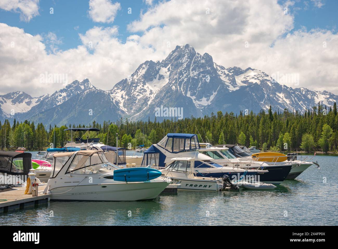 Porticciolo di Colter Bay e varo delle barche al Grand Tetons National Park nello stato del Wyoming, Stati Uniti Foto Stock