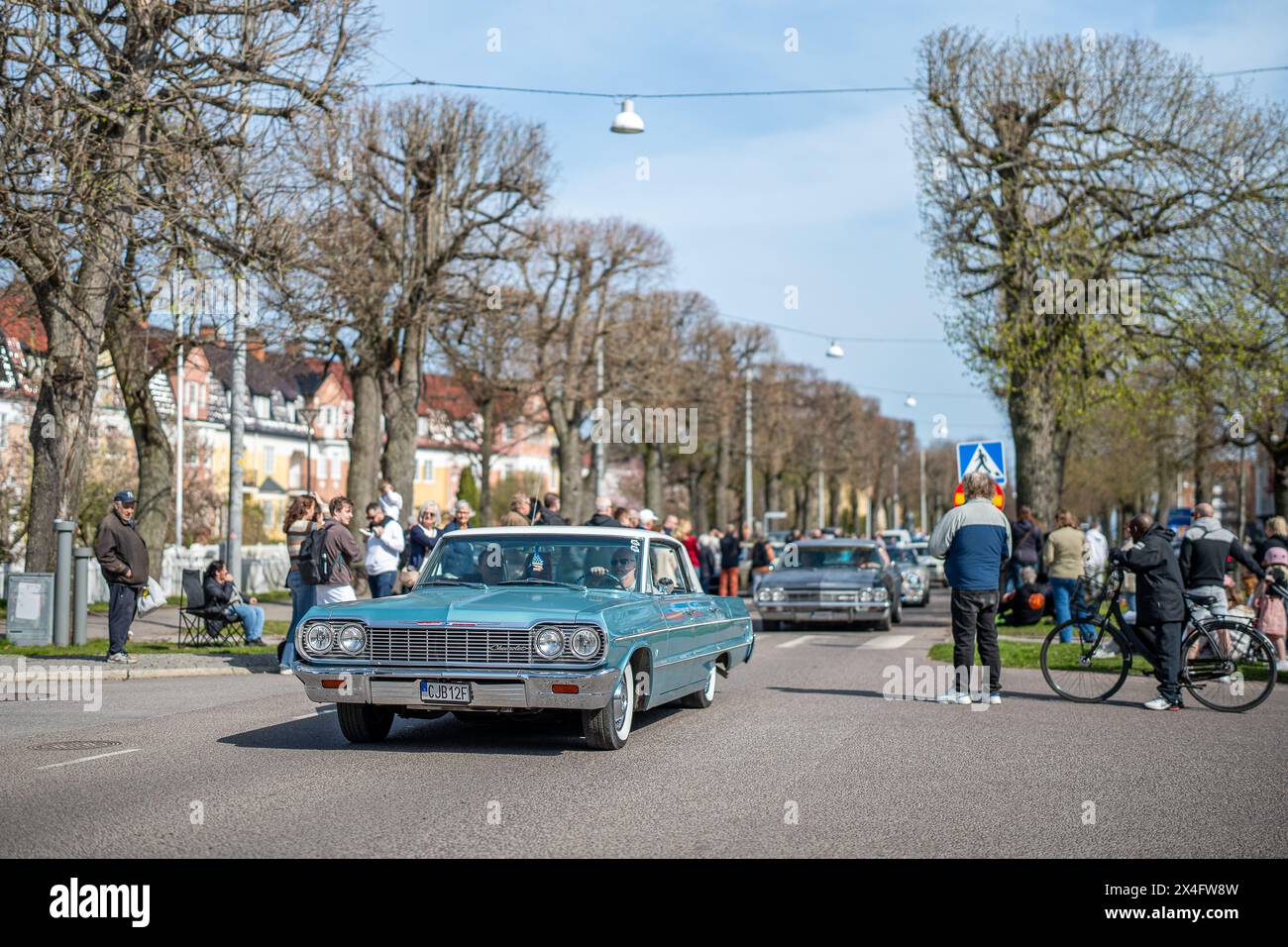 Mercury Mont Clair 1955 alla sfilata di auto classiche che celebra la primavera del primo maggio 2024 a Norrköping, Svezia Foto Stock