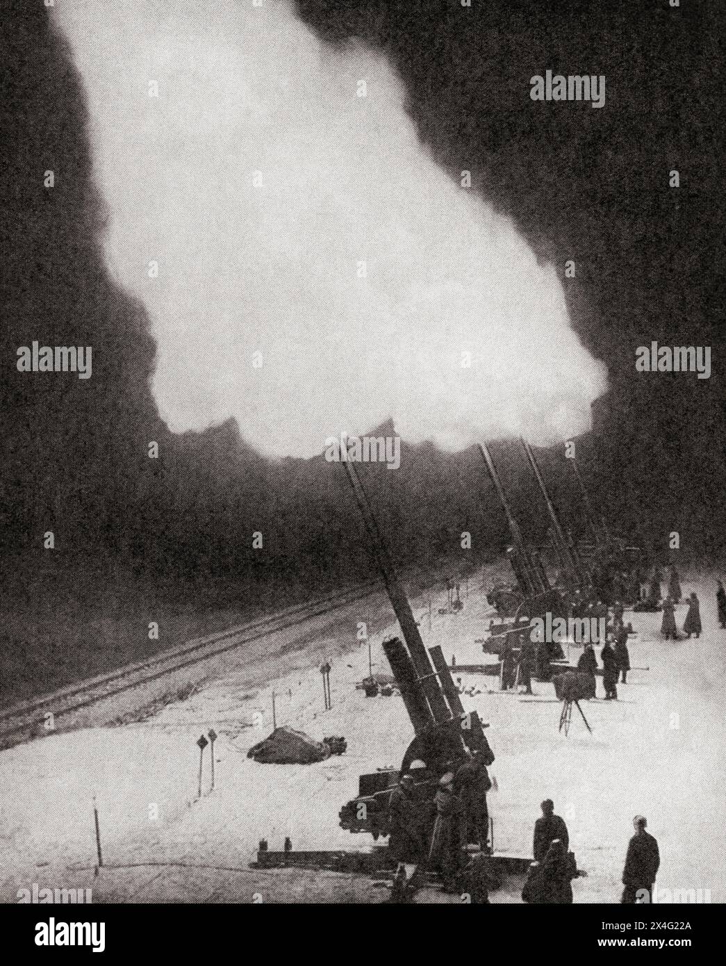 Cannoni tedeschi che difendono una batteria costiera nella Ruhr contro i bombardieri della RAF, il 2-6 giugno 1940 durante la seconda guerra mondiale. Dalla Guerra nelle immagini, primo anno. Foto Stock