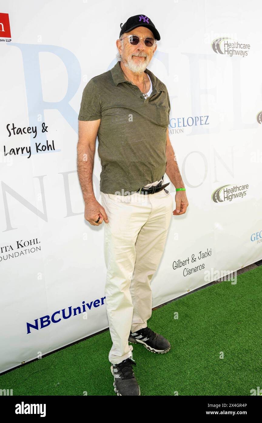 Richard Schiff beim 17. Celebrity Golf Turnier der George Lopez Foundation in Lakeside Country Club. Los Angeles, 29.04.2024 Foto Stock