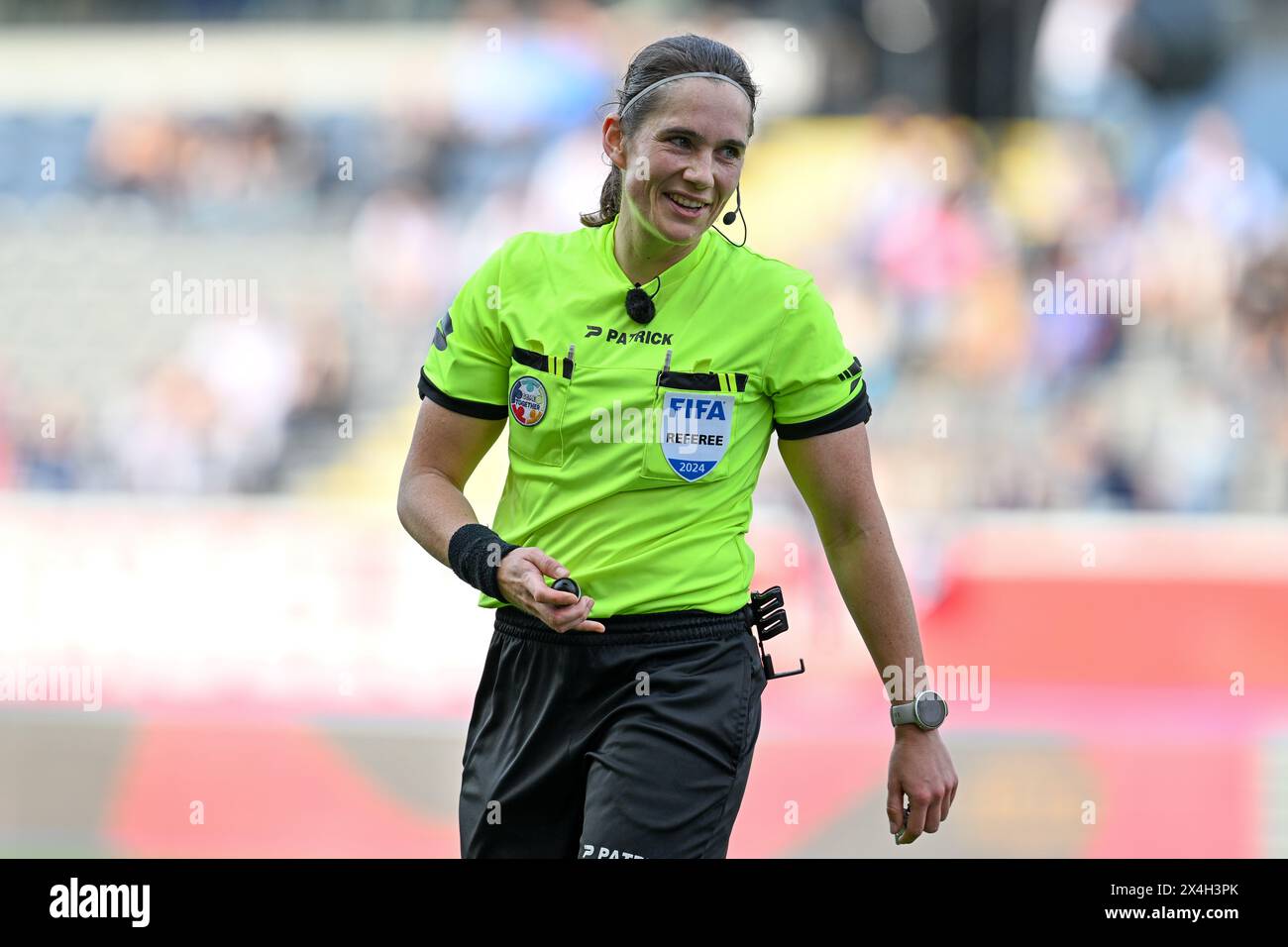 Lovanio, Belgio. 1° maggio 2024. L'arbitro Caroline Lanssens nella foto durante una partita di calcio femminile tra Oud Heverlee Leuven e Club Brugge YLA nella finale di Coppa del Belgio, venerdì 1° maggio 2024 a Lovanio, BELGIO. Crediti: Sportpix/Alamy Live News Foto Stock