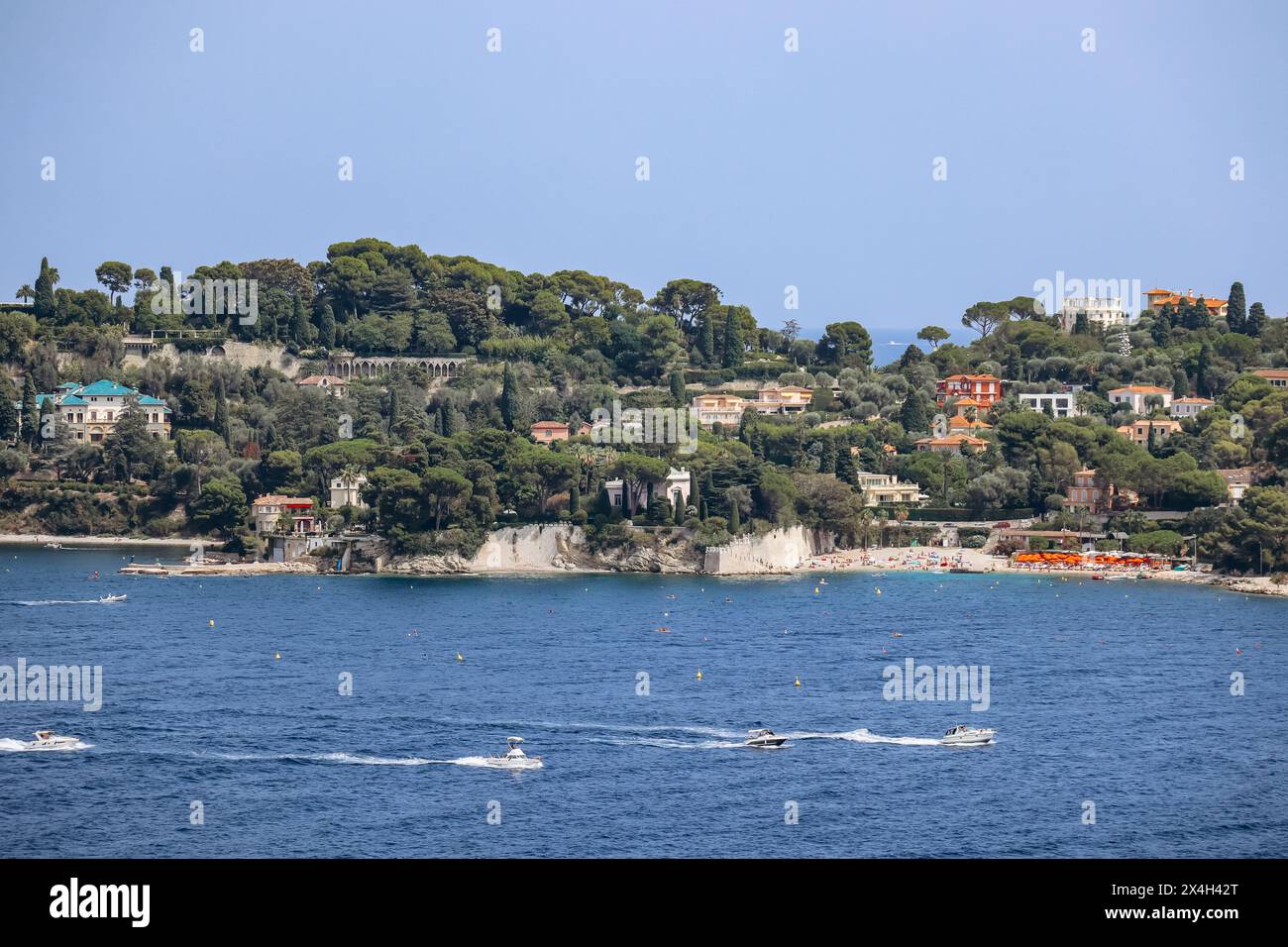 Vista della penisola di Saint-jean-cap-Ferrat dal mare Foto Stock