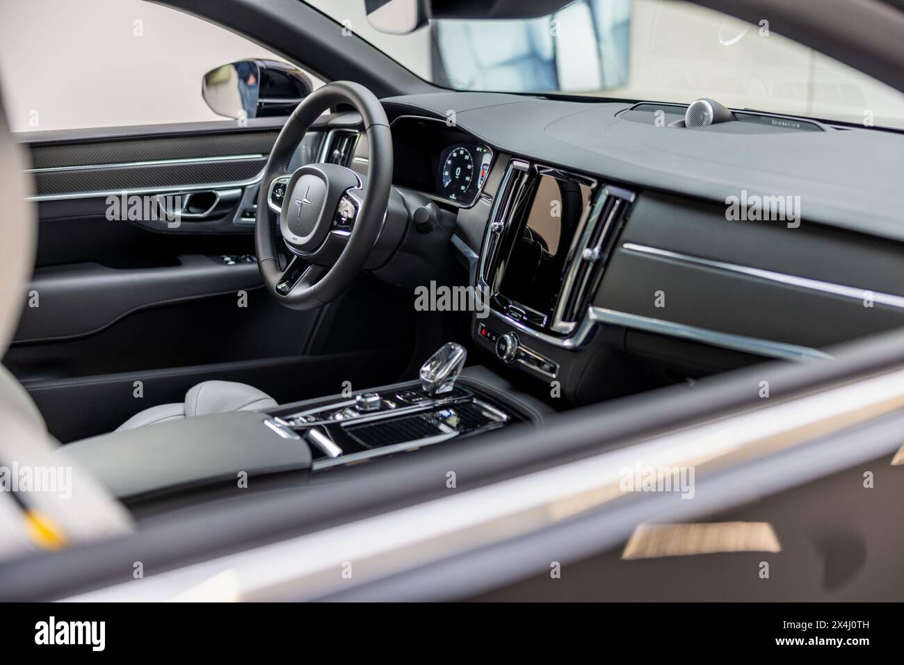 Polestar 1, in mostra al Polestar Bicester il 21 aprile 2024. Foto Stock