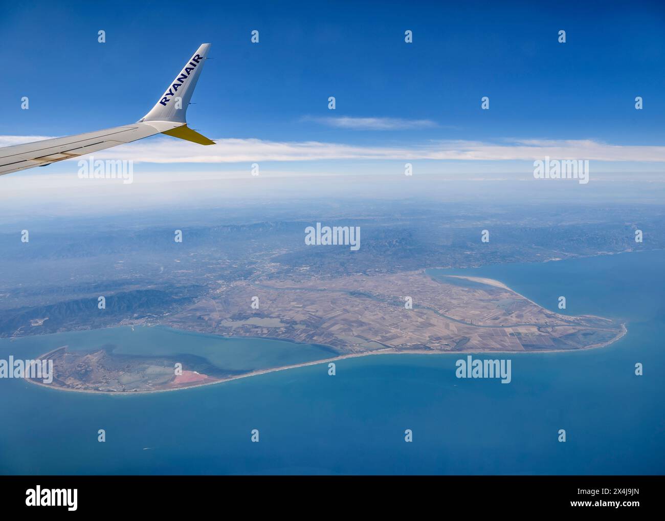 Vista aerea del Delta dell'Ebro da un aereo durante un volo tra Valencia e Milano (Tarragona Catalogna Spagna) ESP: Vista aérea Delta del Ebro Foto Stock