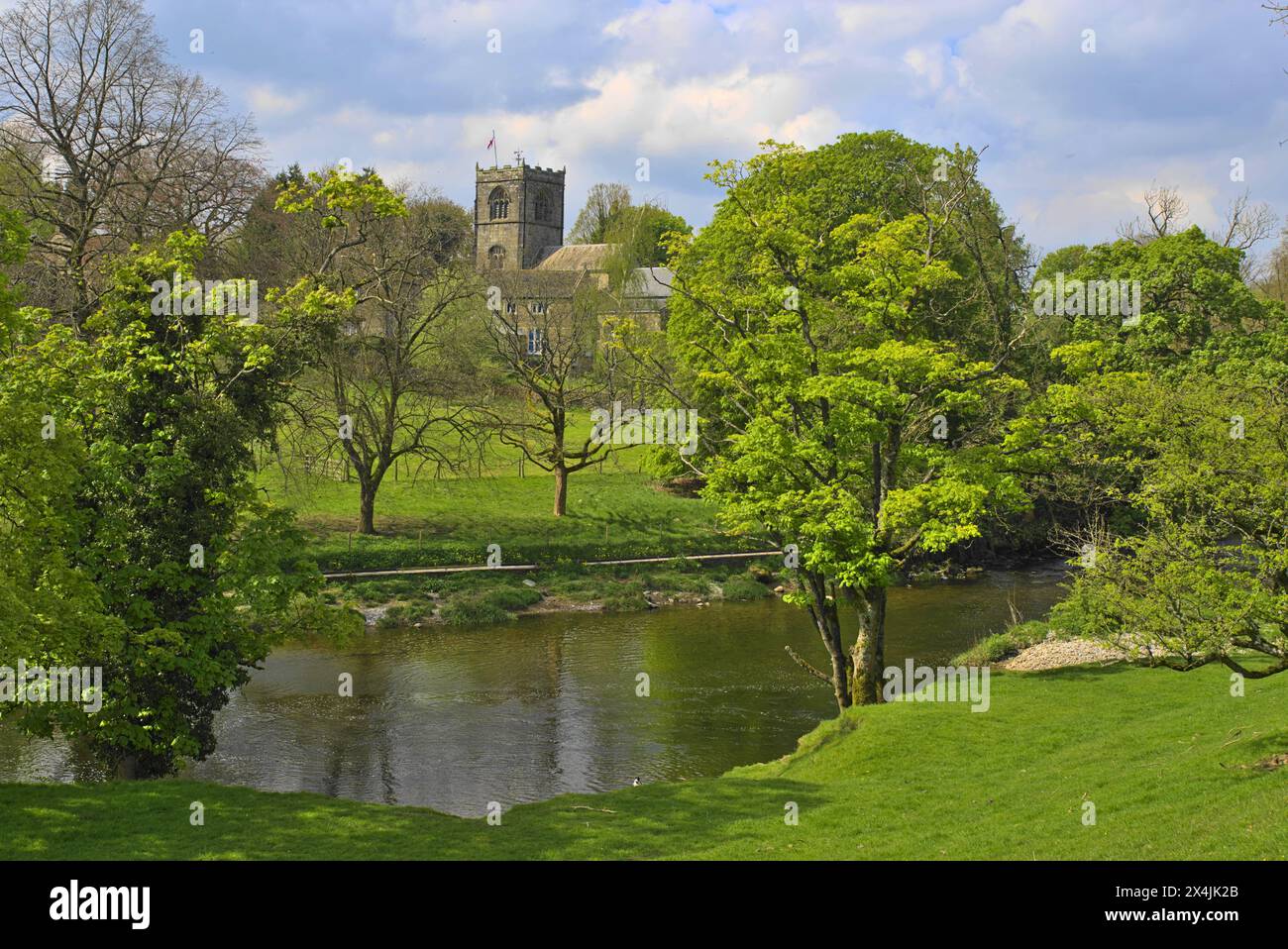 St Wilfrid's Church at Burnsall in Wharfedale, North Yorshire, Inghilterra, Regno Unito Foto Stock