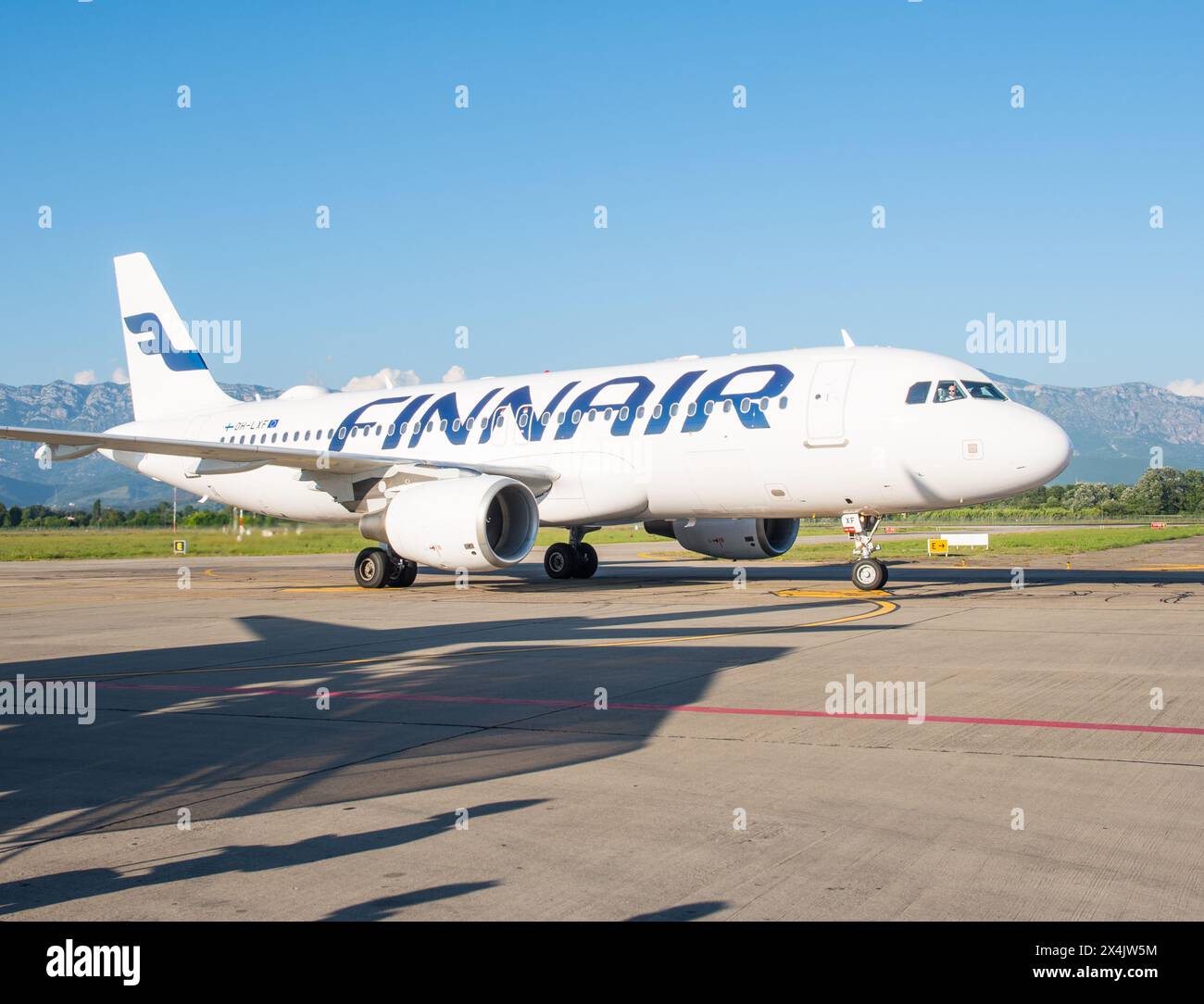 Tirana Albania, 6 luglio. 2023: Jet Finnair Airbus A320 all'aeroporto internazionale di Tirana Foto Stock