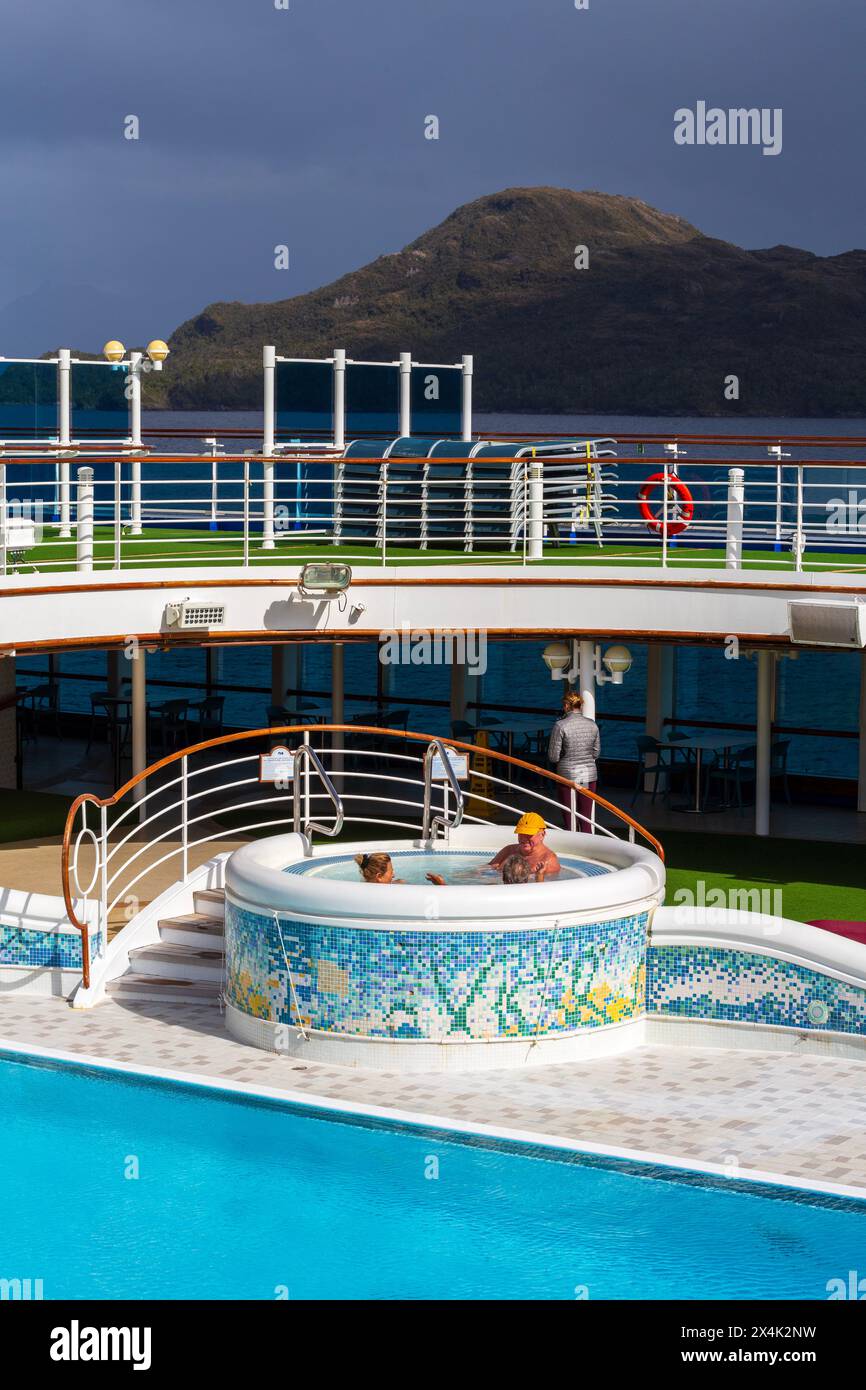 Nave da crociera, Inside Passage, fiordi cileni, Cile, Sud America Foto Stock